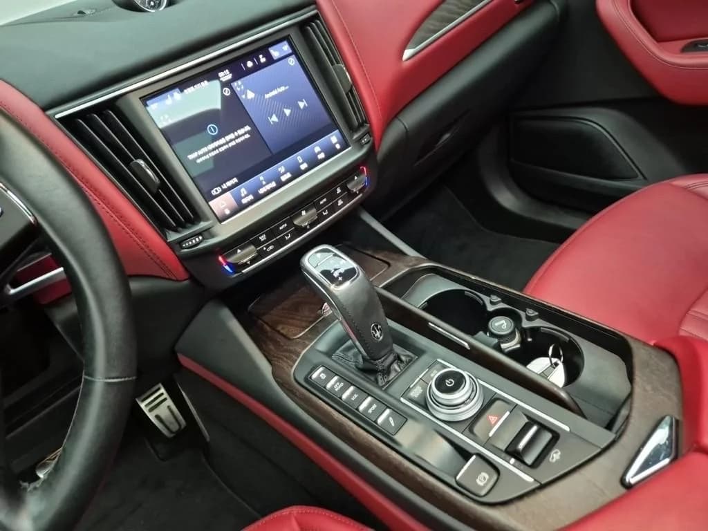 Maserati LEVANTE 2.0 GT AWD, 2022 г. 44432 км. — фото 10