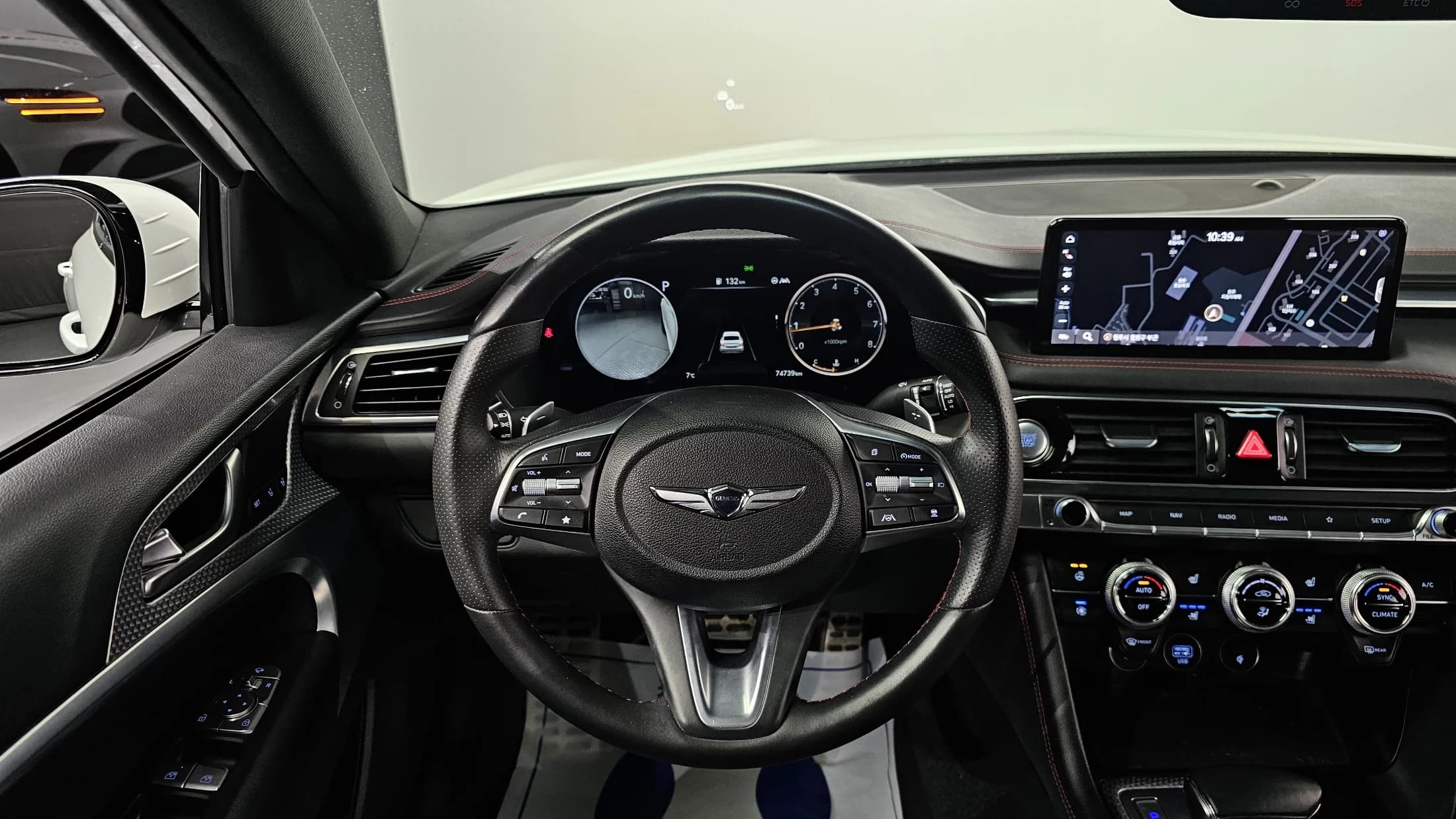 Genesis G70 Gasoline 2.0T 4WD, 2021 г. 74834 км. — фото 15
