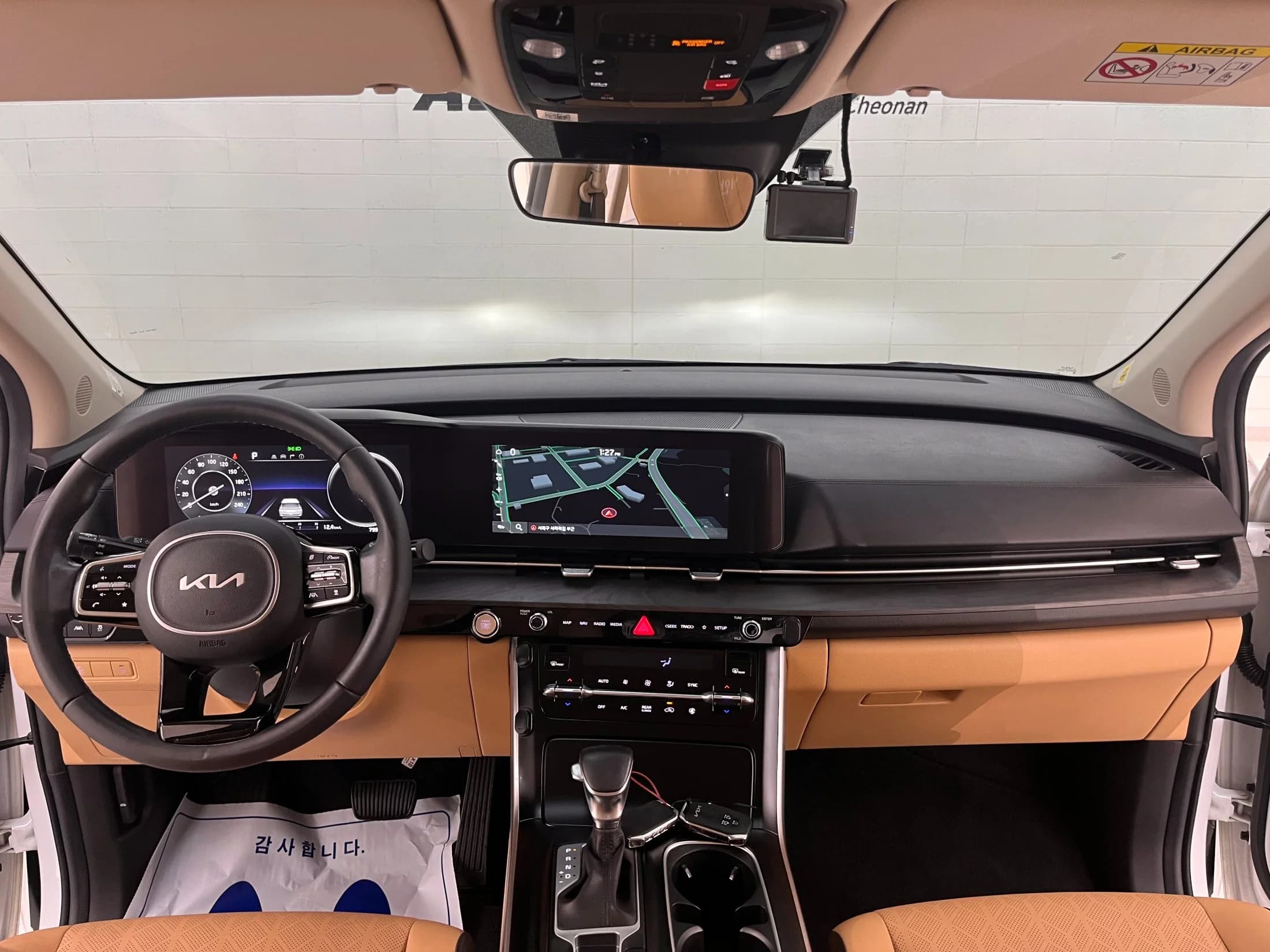 Kia Carnival 9-Seater Prestige, 2021 г. 80117 км. — фото 12