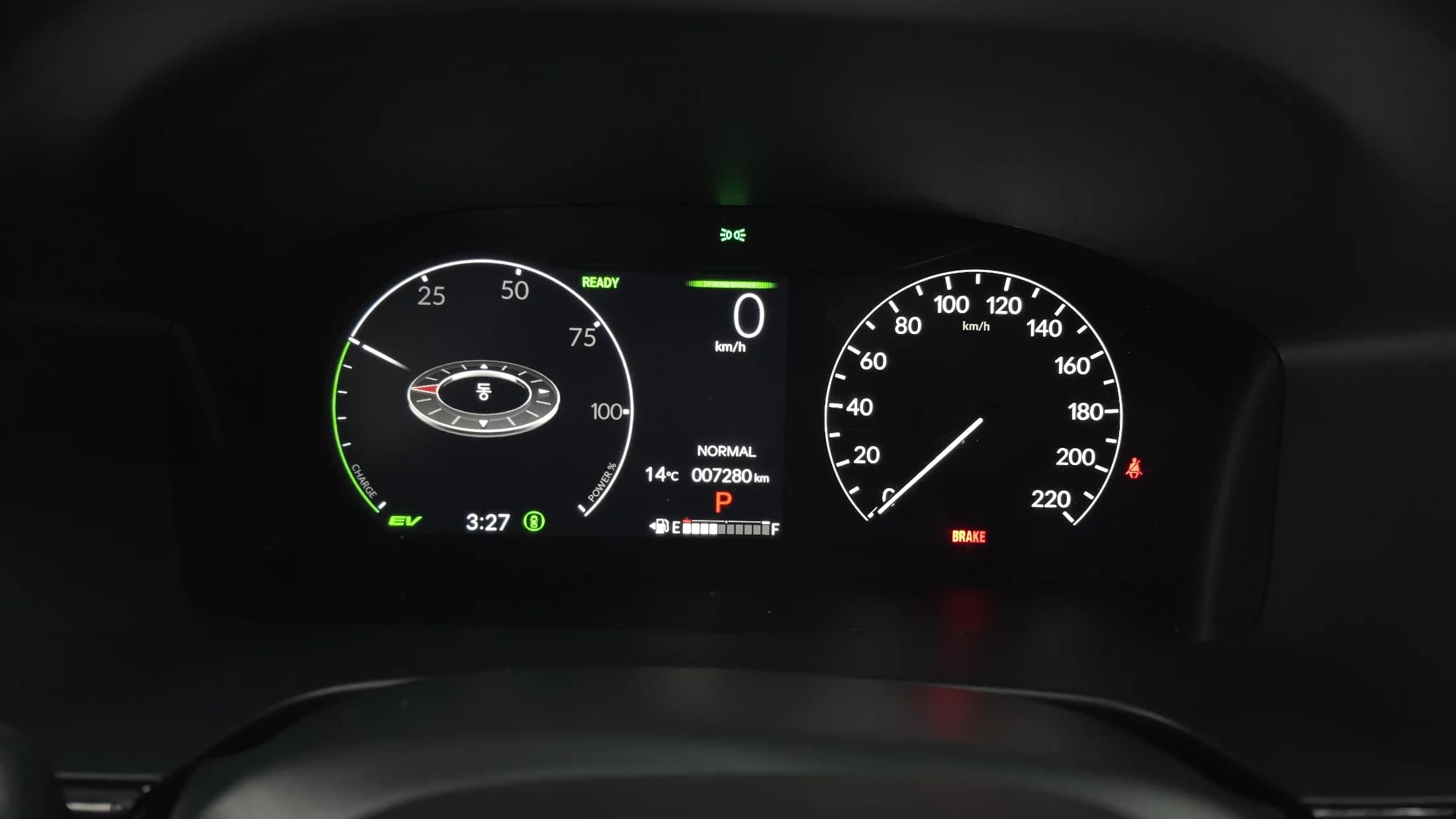 Honda CR-V 2.0 Hybrid Touring 2WD, гибрид, 2023 г. 7422 км. — фото 8