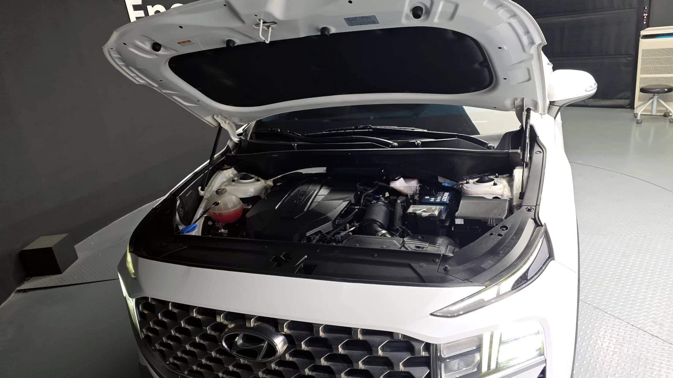 Hyundai Santa Fe Diesel 2.2 4WD Exclusive, 2022 г. 96790 км. — фото 6