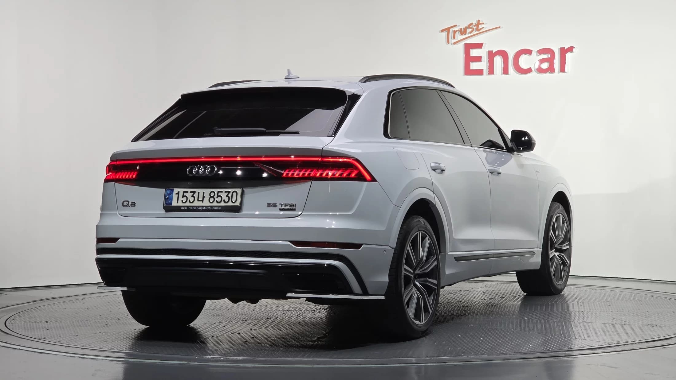 Audi Q8 55 TFSI Quattro Premium, 2021 г. 118844 км. — фото 2