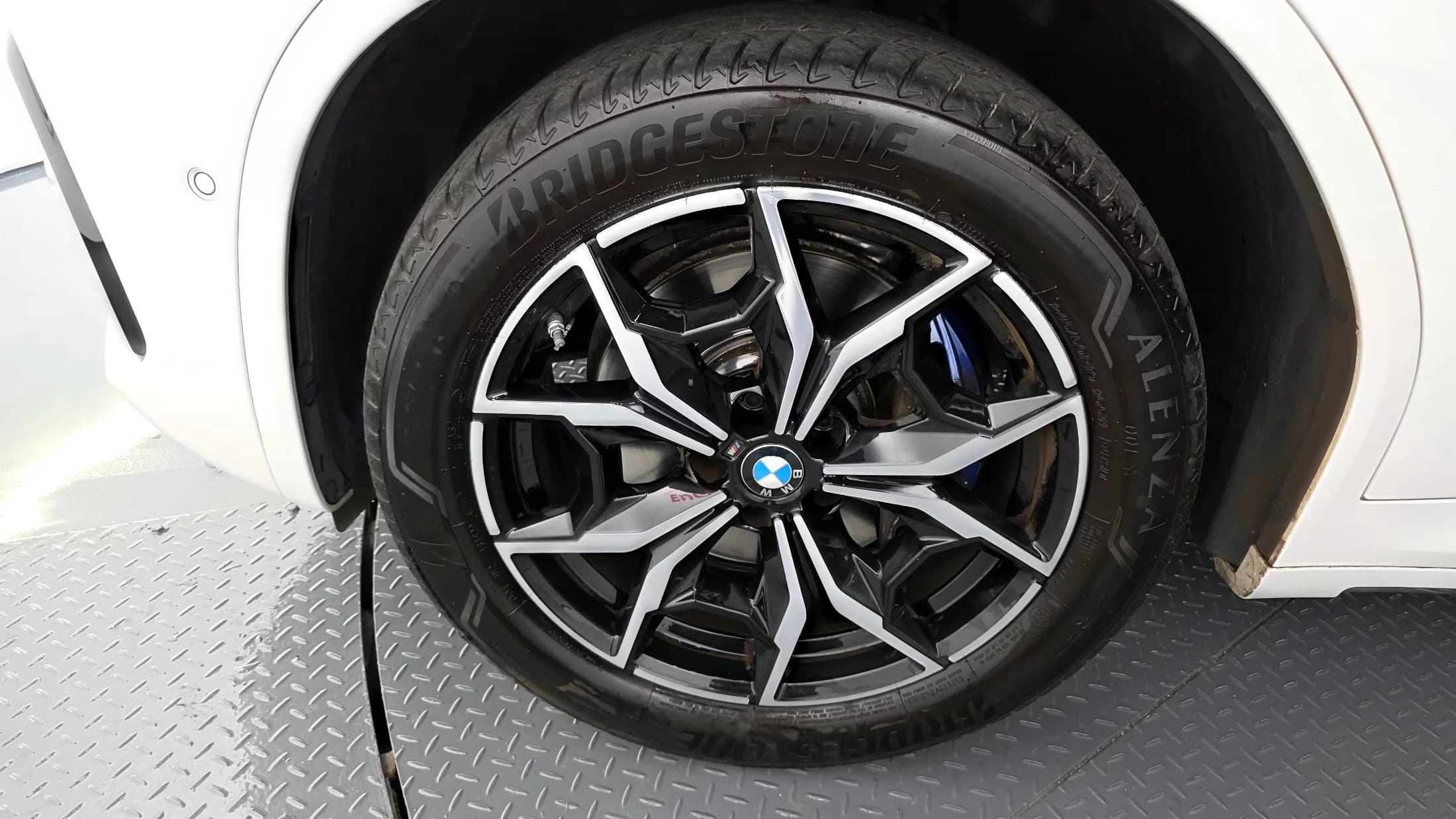 BMW X4 xDrive20i M Sport, 2023 г. 34813 км. — фото 5