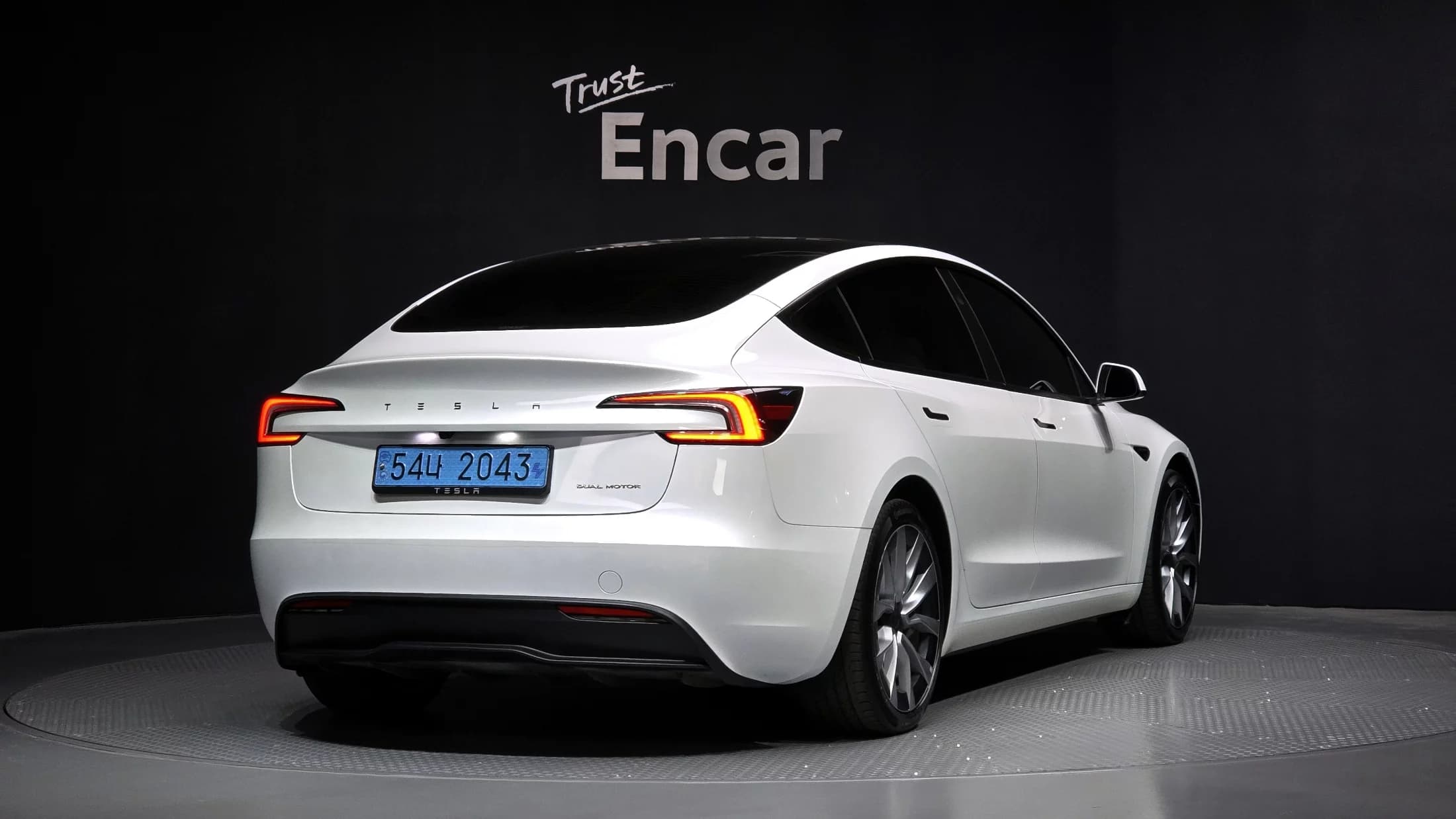 Tesla MODEL 3 Long Range, электромобиль, 2024 г. 48547 км. — фото 2