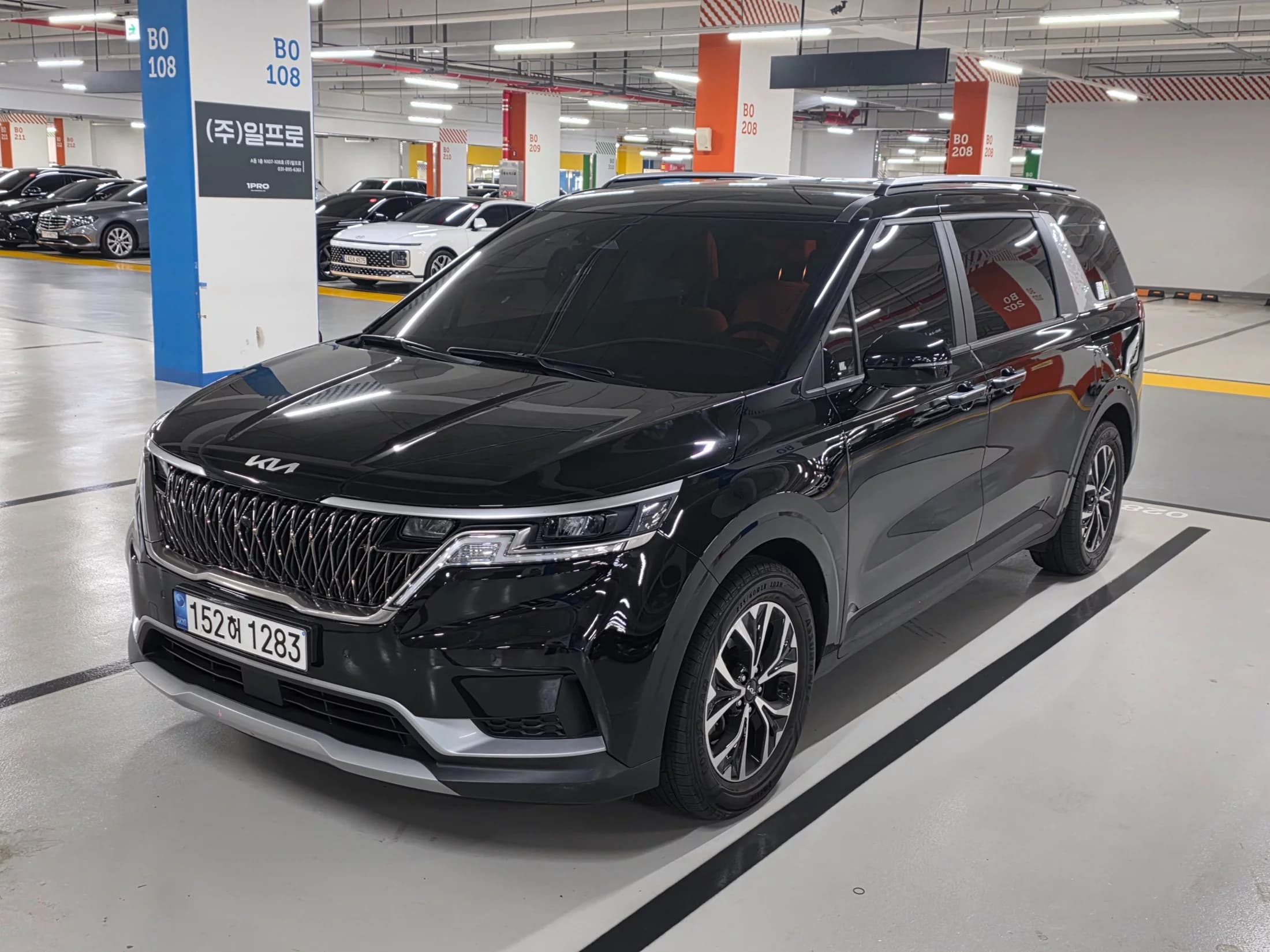 Kia Carnival 9-Seater Prestige, 2022 г. 65266 км.