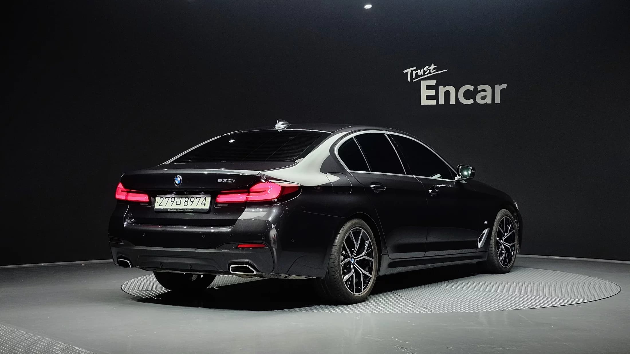 BMW 5-Series 530i M Sport Package, 2022 г. 53082 км. — фото 2