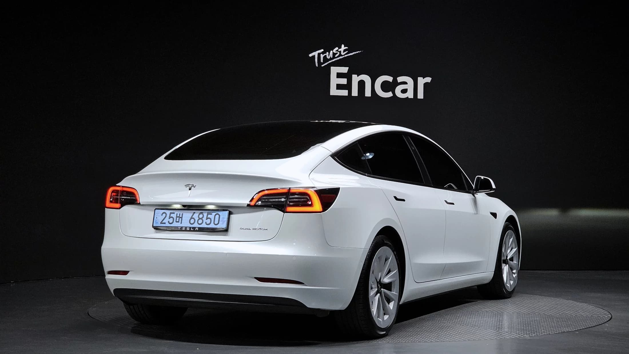 Tesla MODEL 3 Long Range, электромобиль, 2022 г. 52545 км. — фото 2
