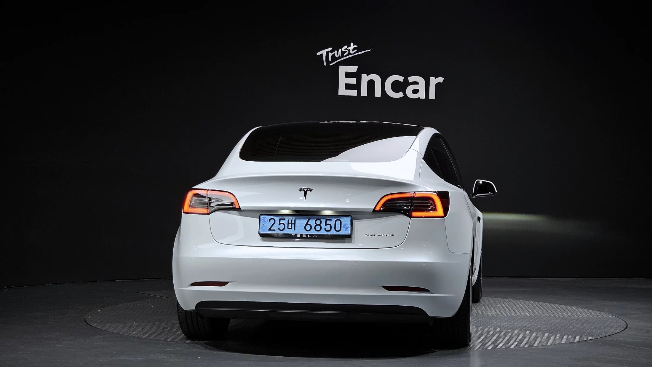 Tesla MODEL 3 Long Range, электромобиль, 2022 г. 52545 км. — фото 4