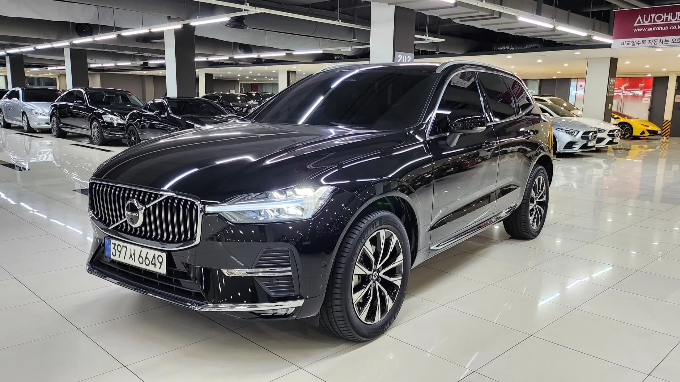 Volvo XC60 B5 Ultimate Bright, 2023 г. 4246 км.