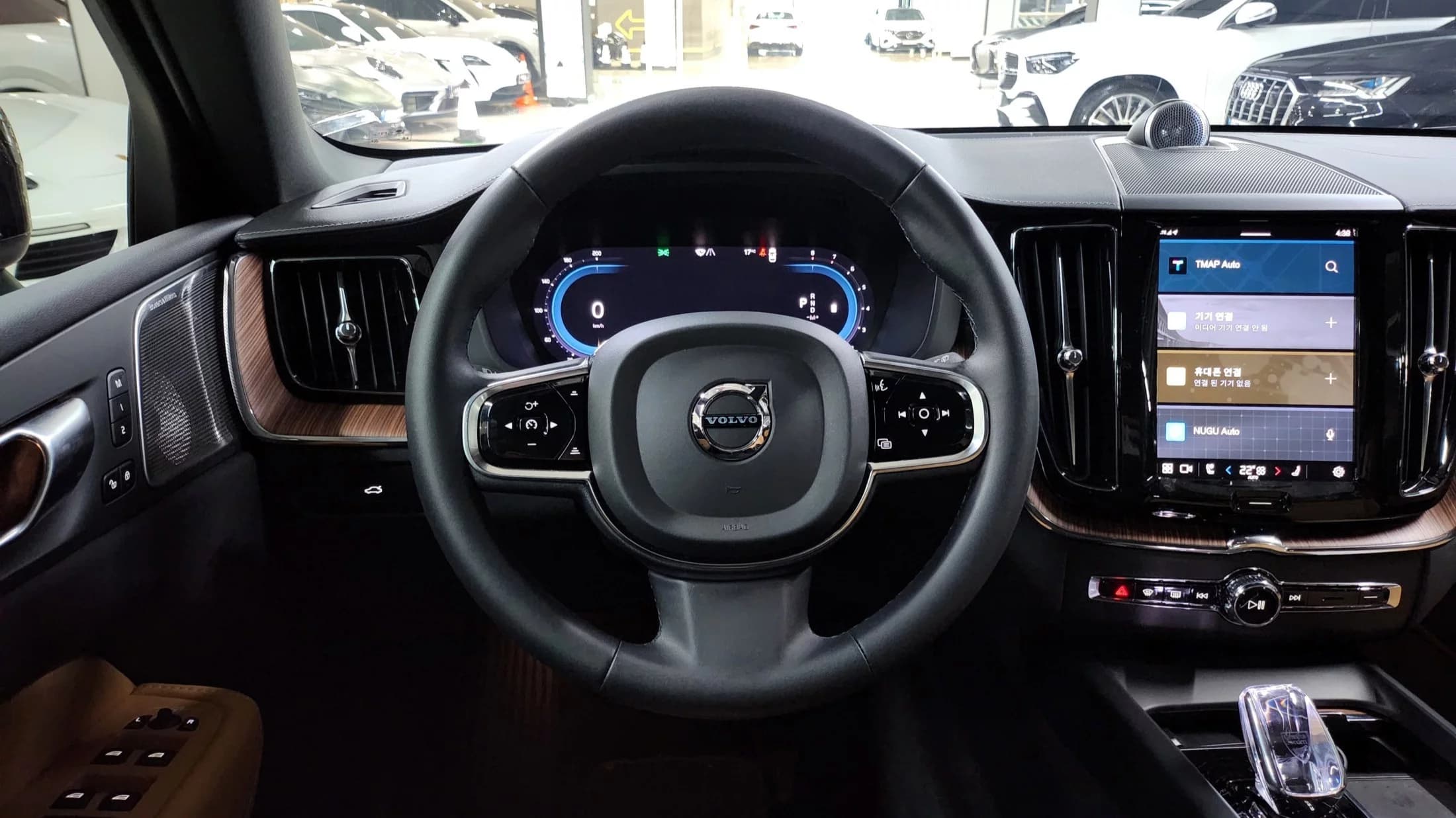 Volvo XC60 B5 Ultimate Bright, 2023 г. 4246 км. — фото 13