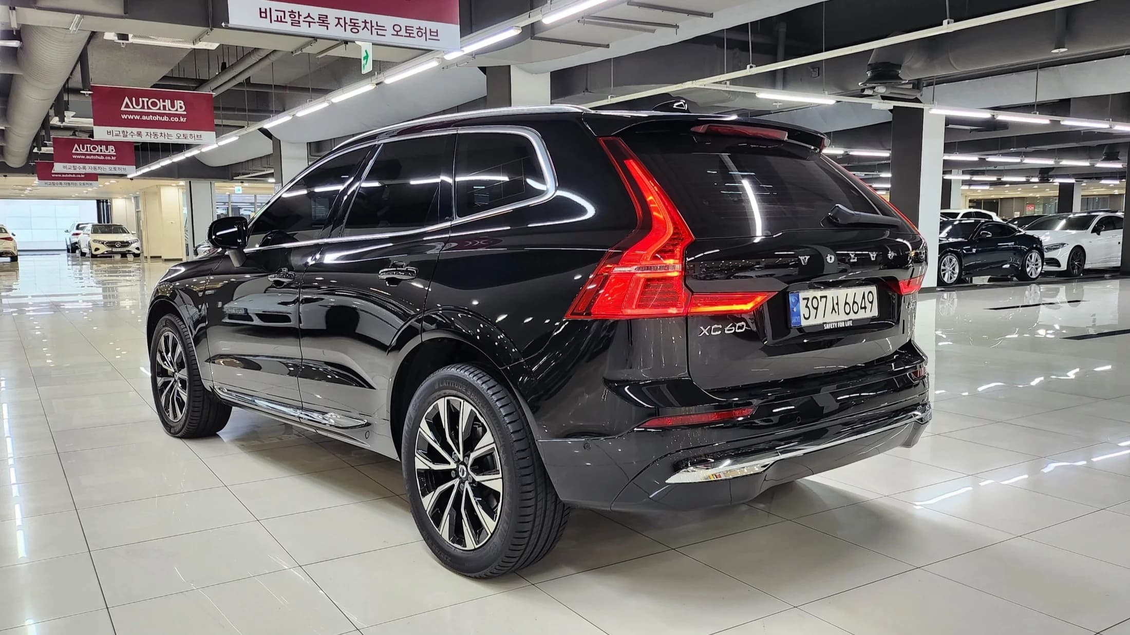 Volvo XC60 B5 Ultimate Bright, 2023 г. 4246 км. — фото 6