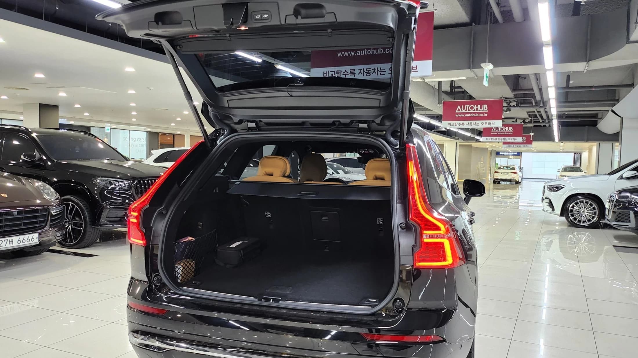 Volvo XC60 B5 Ultimate Bright, 2023 г. 4246 км. — фото 9