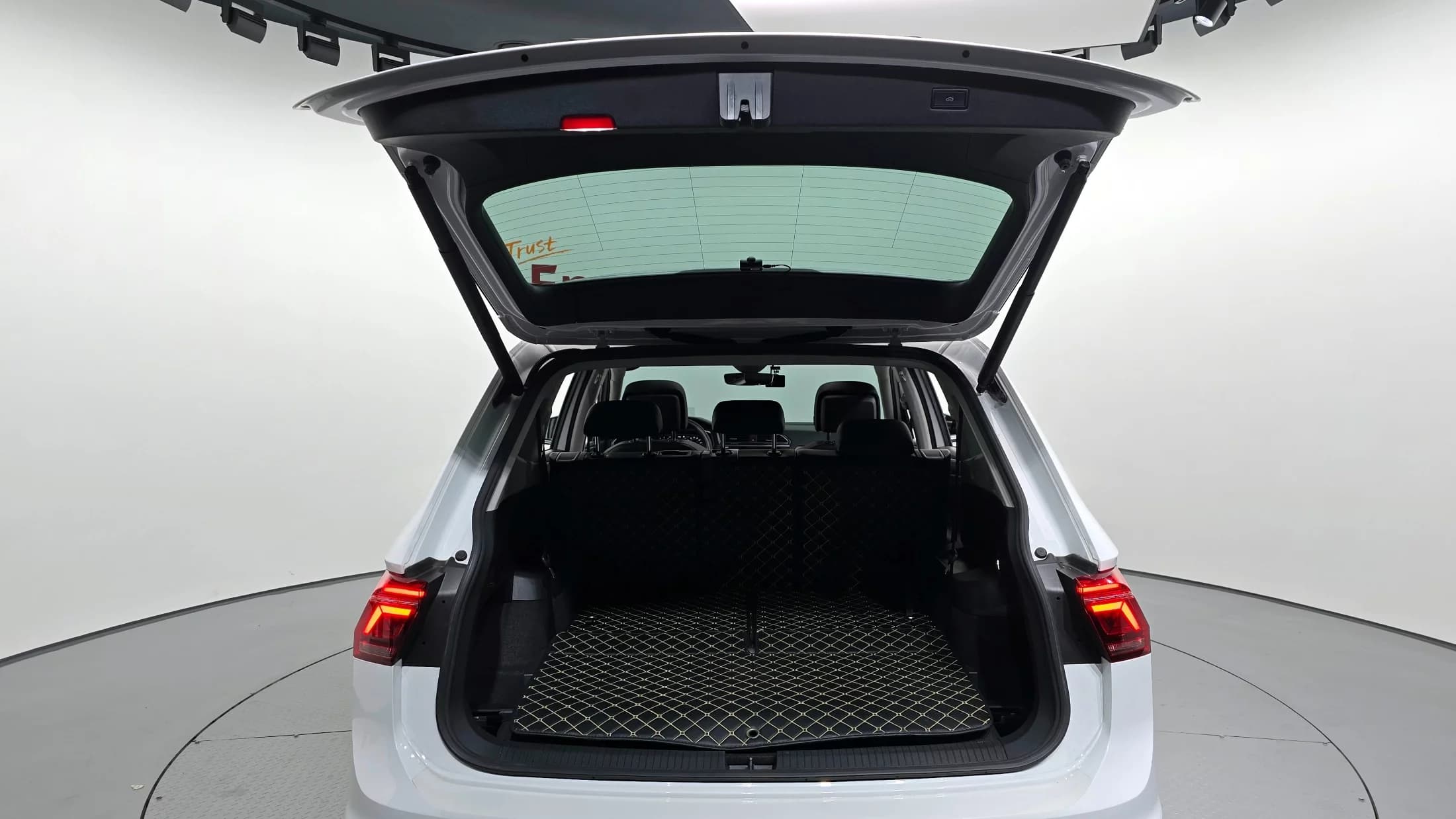 Volkswagen TIGUAN 2.0 TSI Prestige, 2022 г. 24781 км. — фото 20