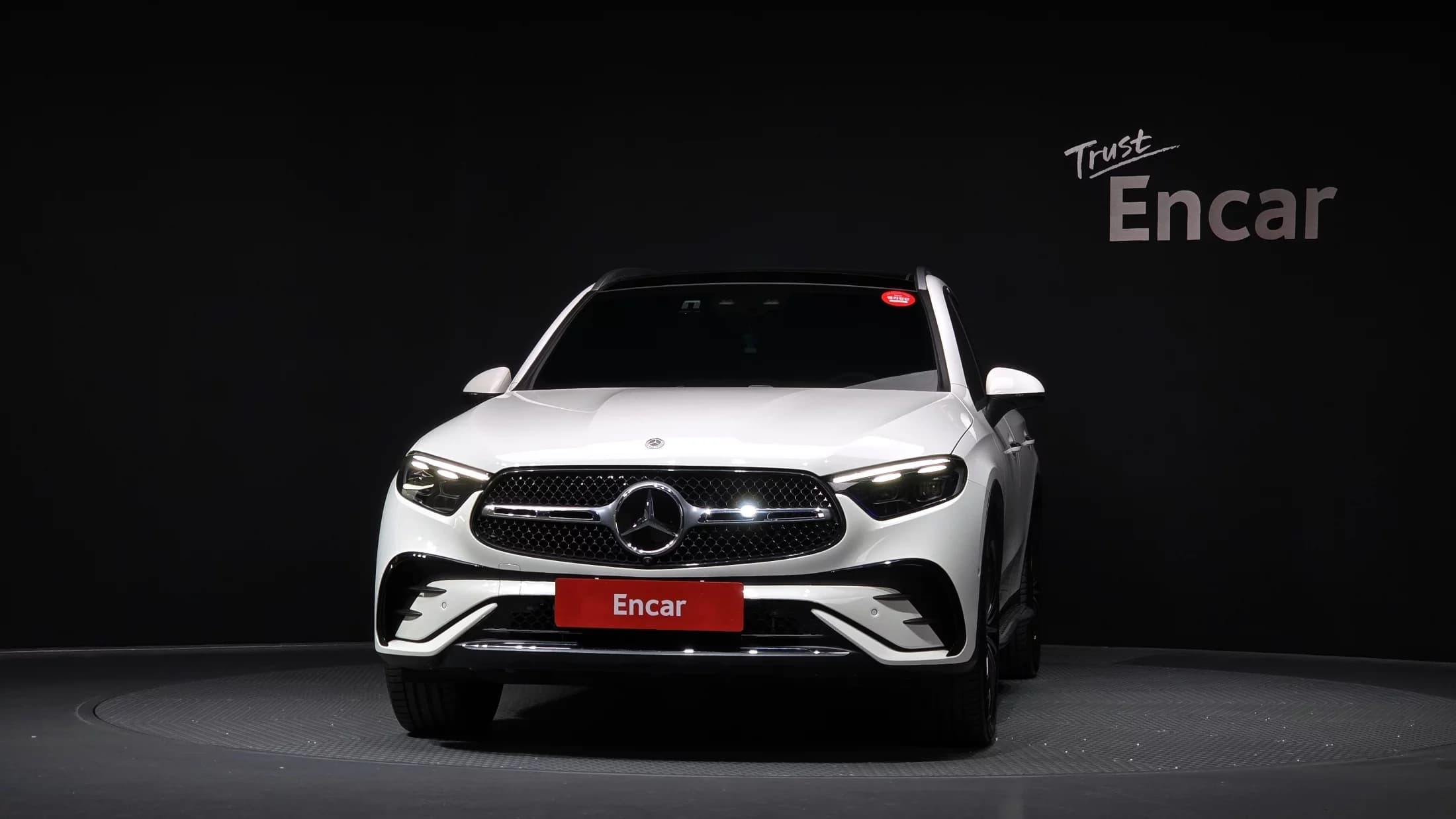 Mercedes-Benz GLC-Class GLC300 4MATIC AMG Line, 2024 г. 8167 км. — фото 3