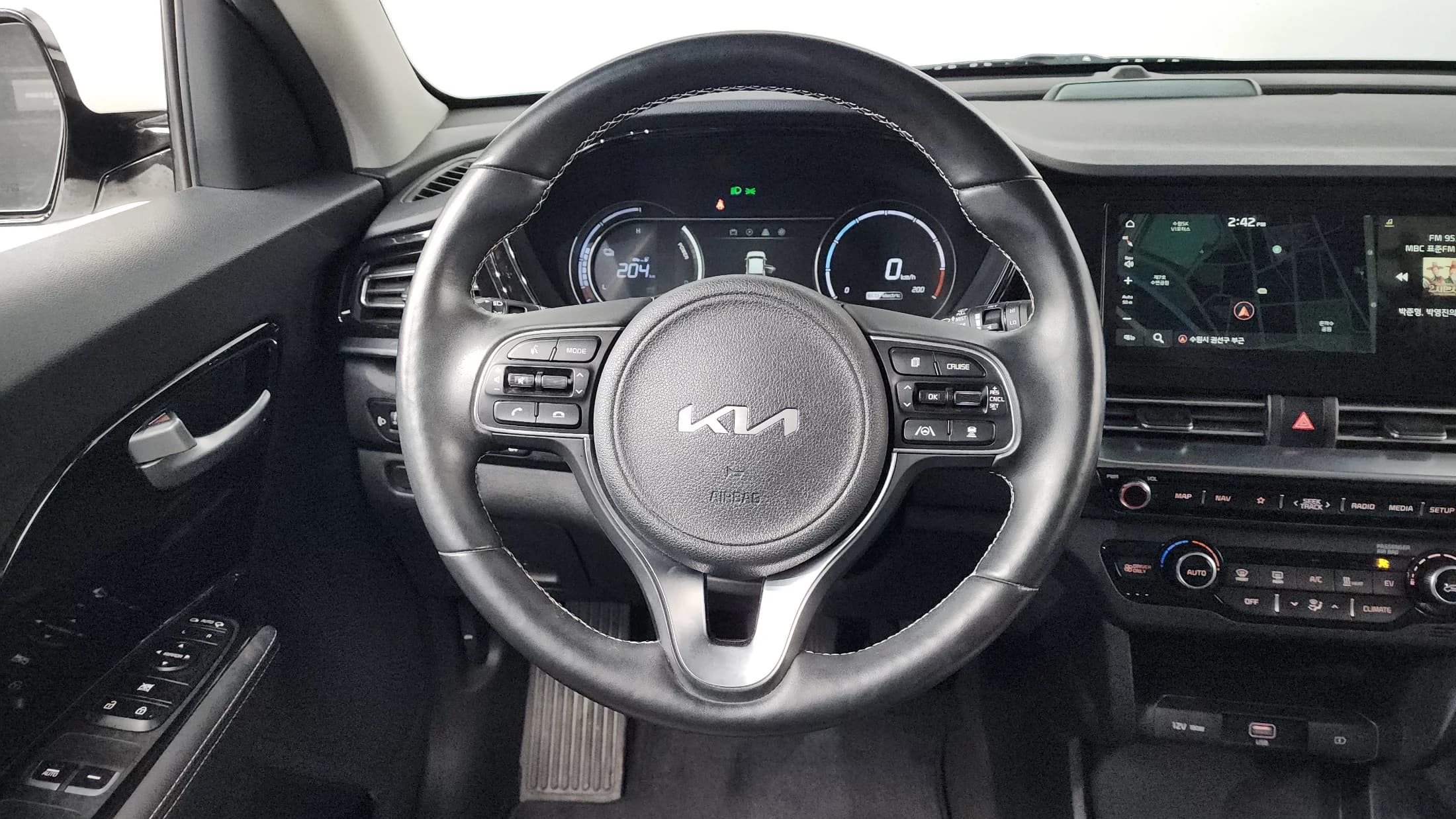 Kia Niro Prestige, электромобиль, 2021 г. 153957 км. — фото 13