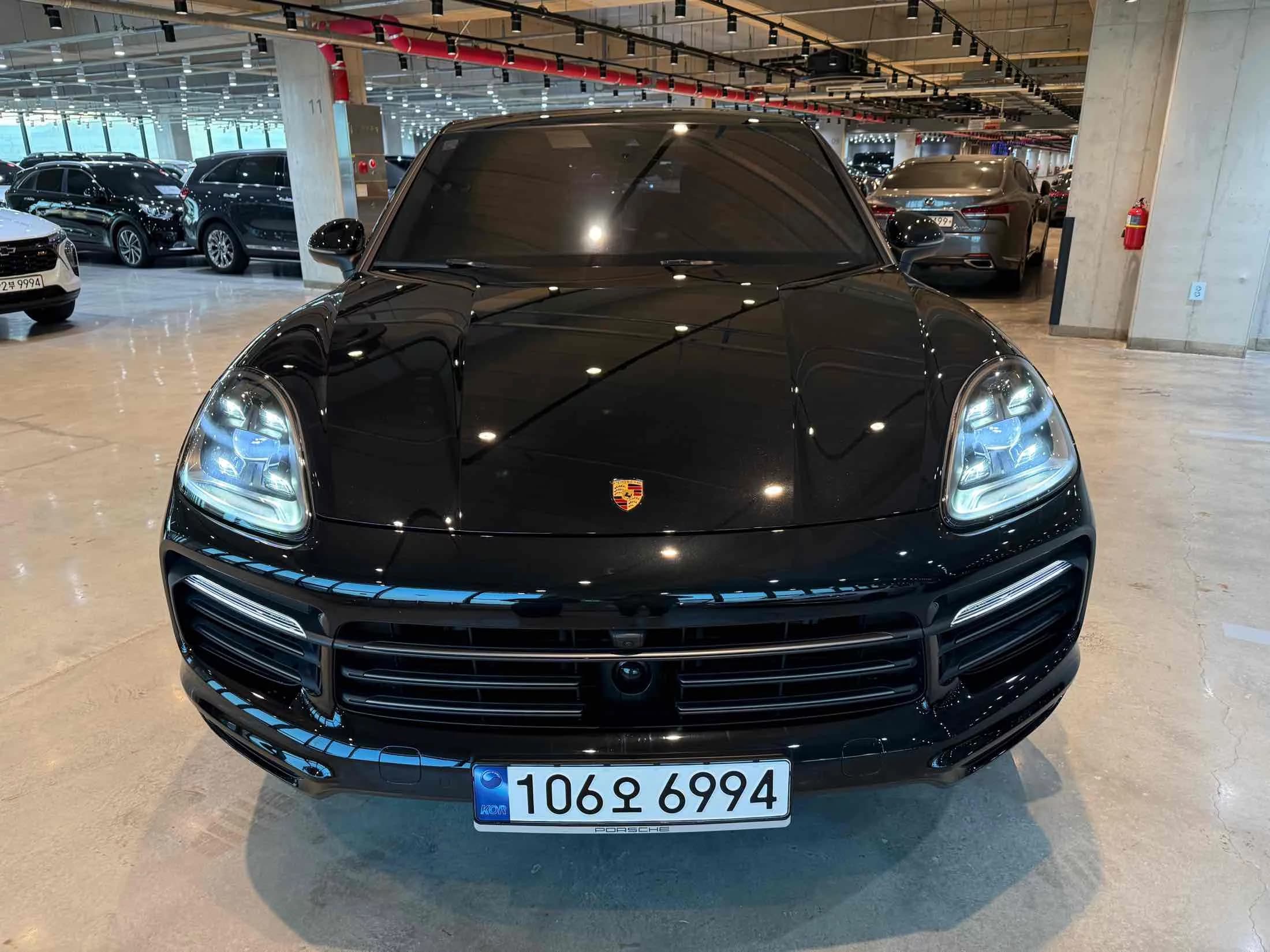 Porsche CAYENNE 3.0 COUPE PLATINUM EDITION, 2023 г. 14223 км. — фото 2