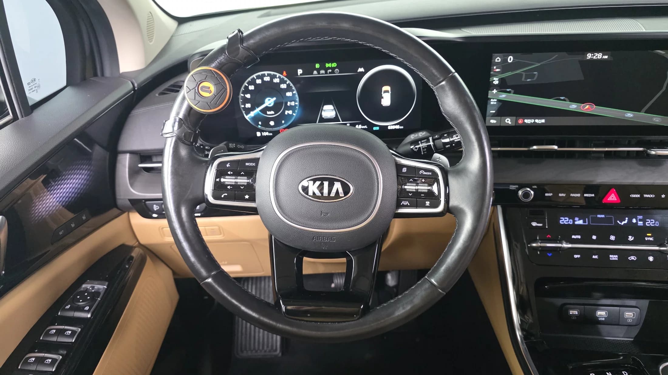 Kia Carnival Gasoline 9-Seater Signature, 2021 г. 64095 км. — фото 13