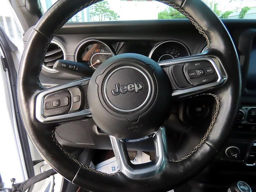 Jeep WRANGLER 2.0 Overland 4Door, 2021 г. 63590 км. — фото 11