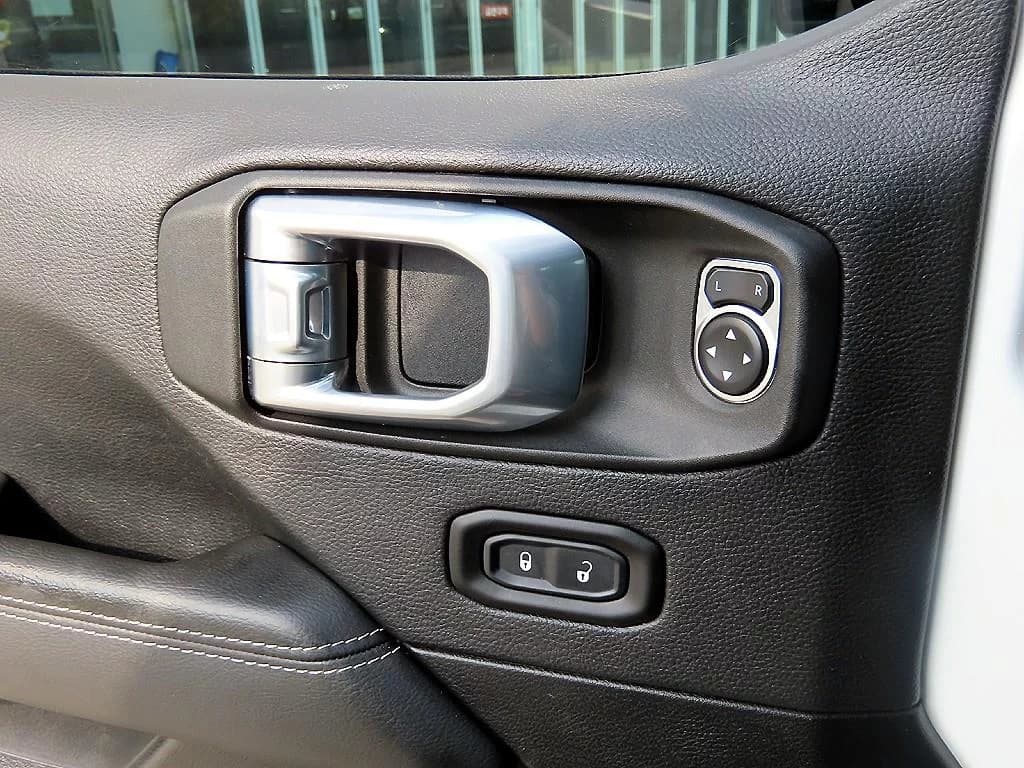 Jeep WRANGLER 2.0 Overland 4Door, 2021 г. 63590 км. — фото 16