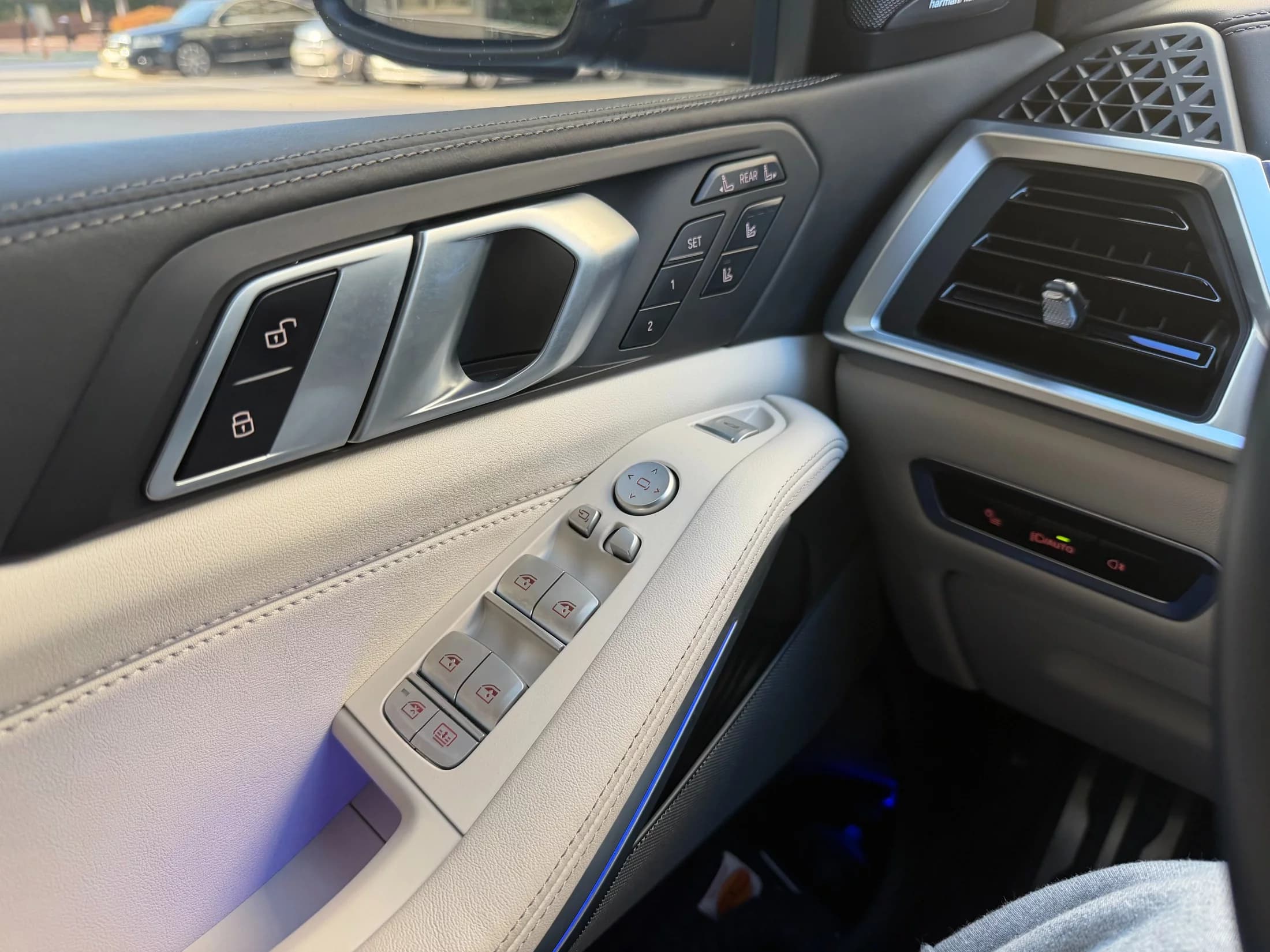 BMW X7 xDrive 40i M Sport 6STR, 2023 г. 40028 км. — фото 11
