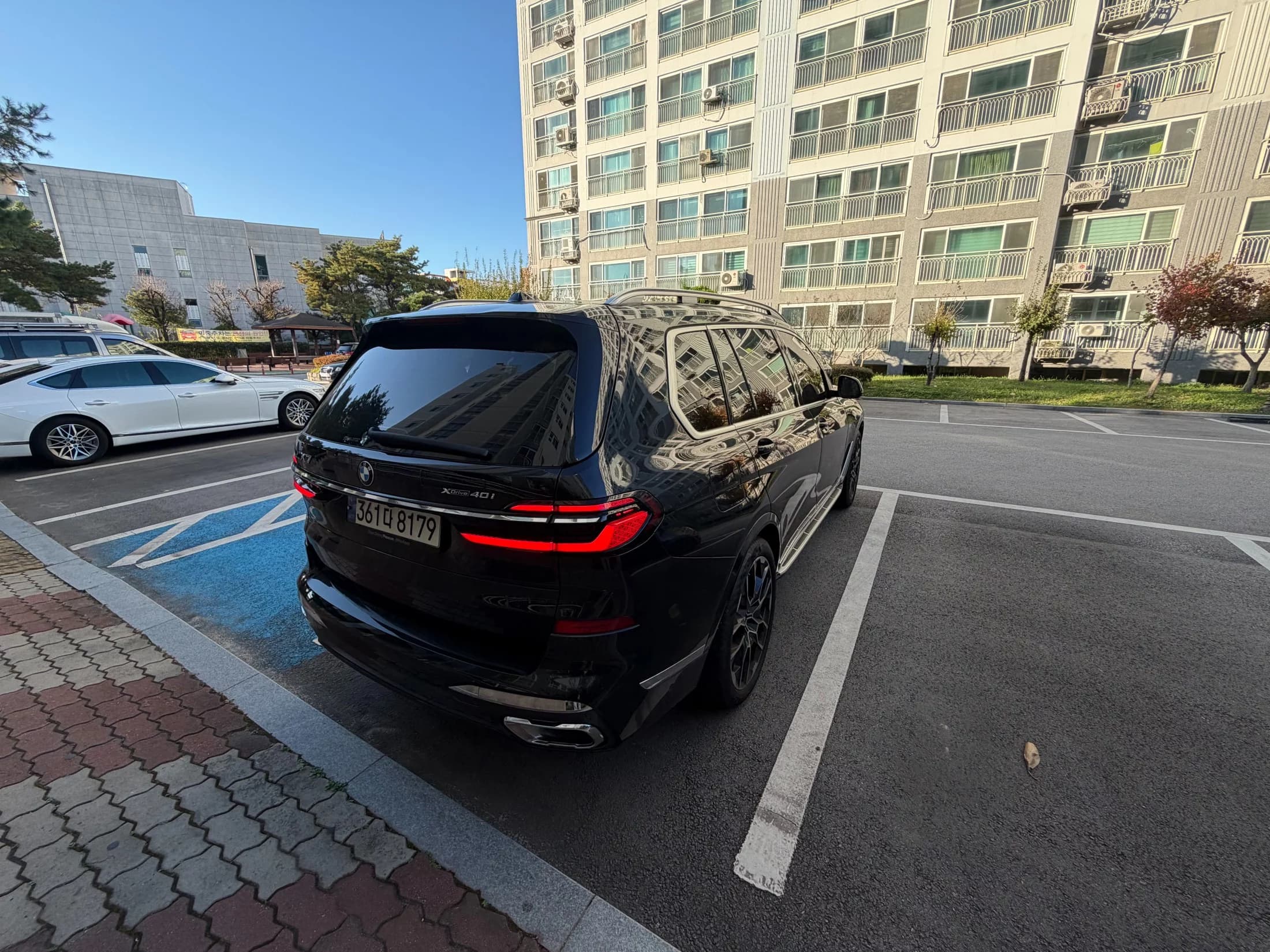 BMW X7 xDrive 40i M Sport 6STR, 2023 г. 40028 км. — фото 4