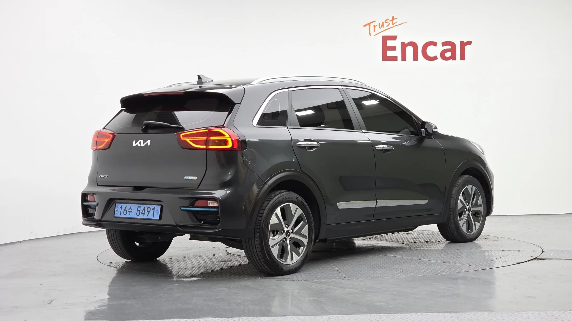 Kia Niro Prestige, электромобиль, 2021 г. 120438 км. — фото 2
