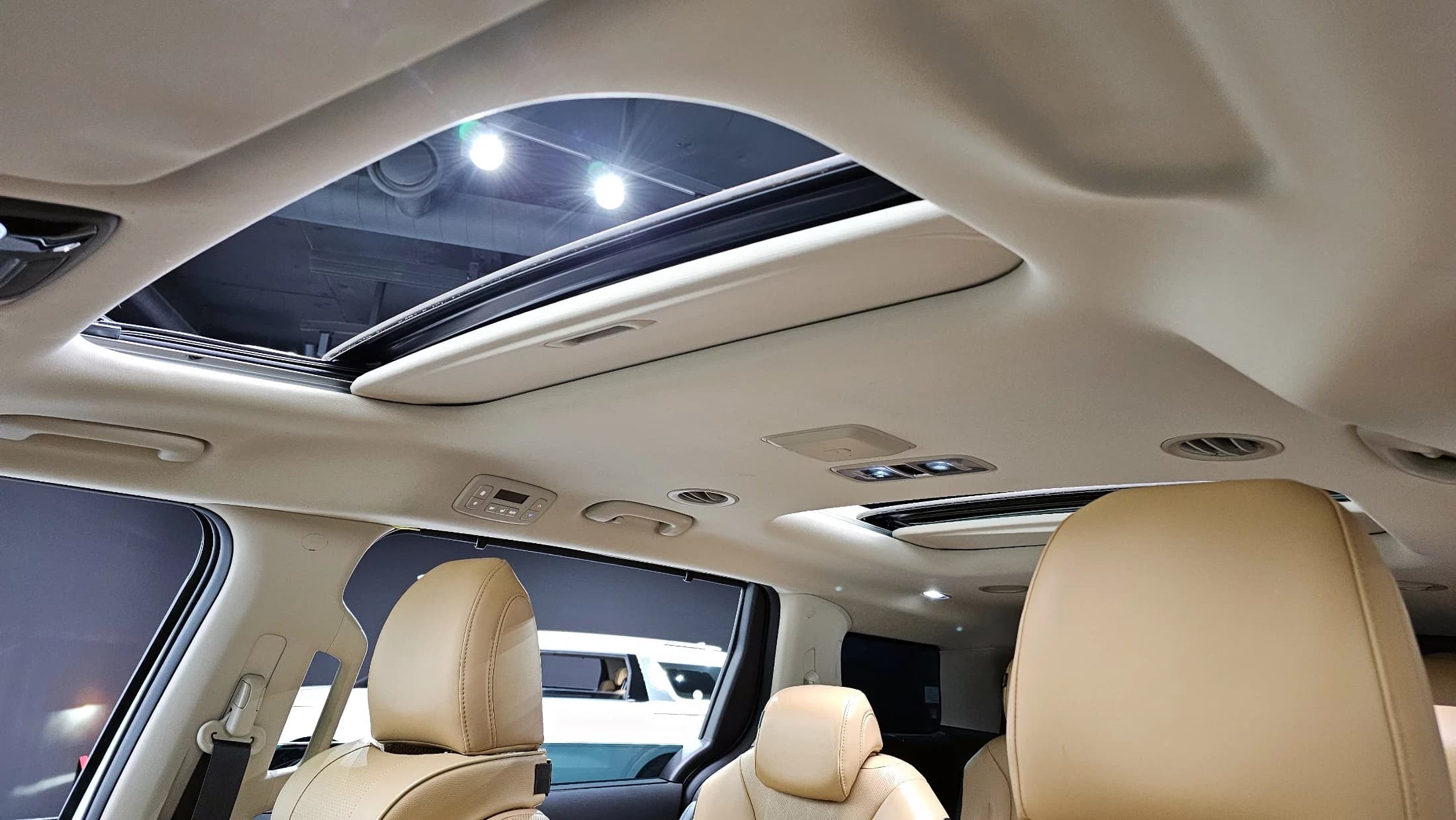 Kia Carnival 9-Seater Noblesse, 2023 г. 83261 км. — фото 18