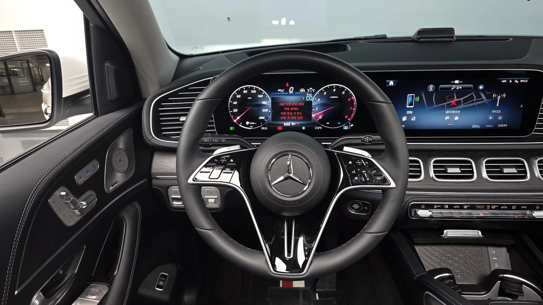 Mercedes-Benz GLE-Class GLE450 4MATIC, 2025 г. 5818 км. — фото 13