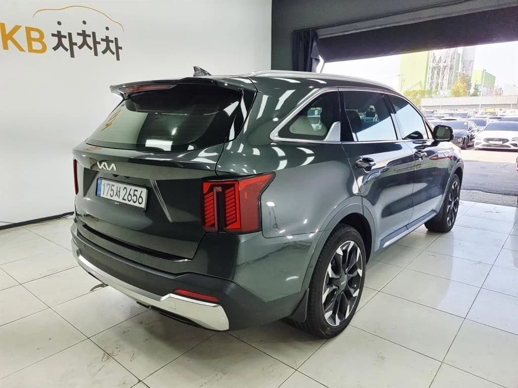Kia Sorento Gasoline 2.5T 2WD Noblesse, 2025 г. 6917 км. — фото 4