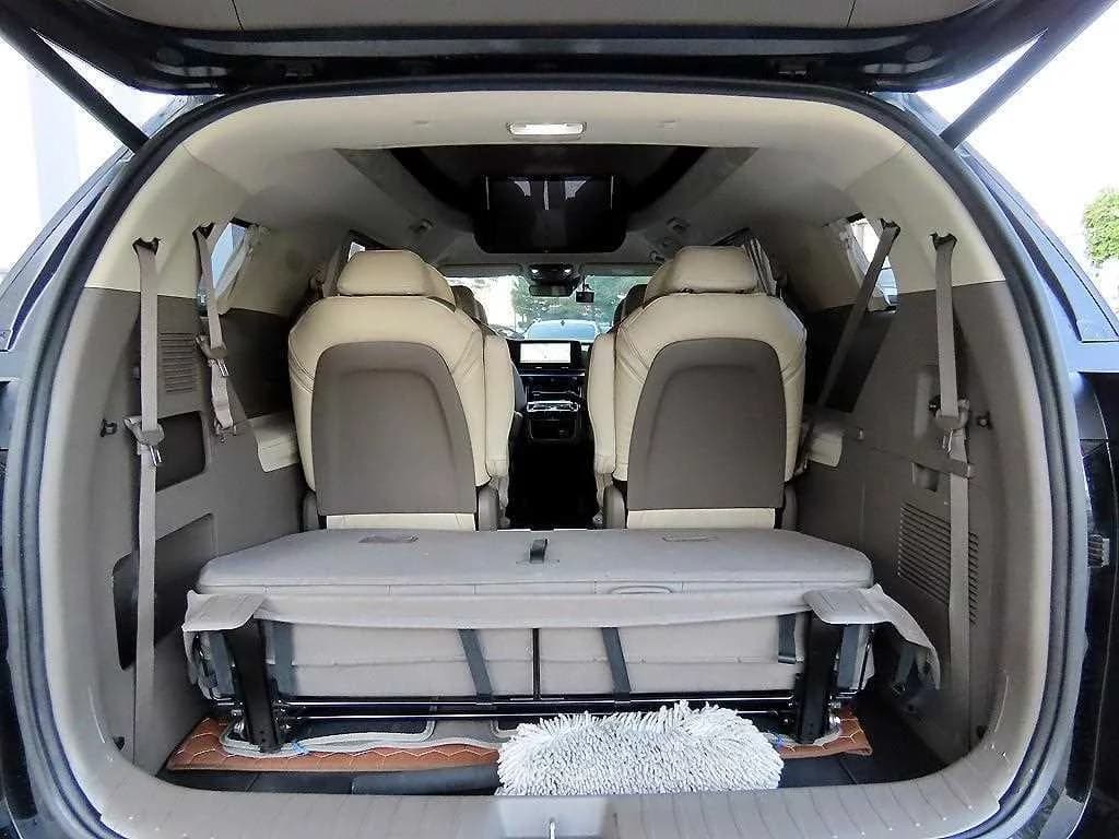 Kia Carnival 9-Seater Hi-Limousine Signature, 2022 г. 83790 км. — фото 12