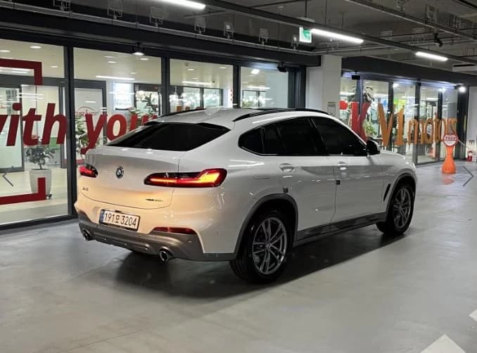 BMW X4 xDrive20i M Sport X, 2021 г. 26576 км. — фото 4