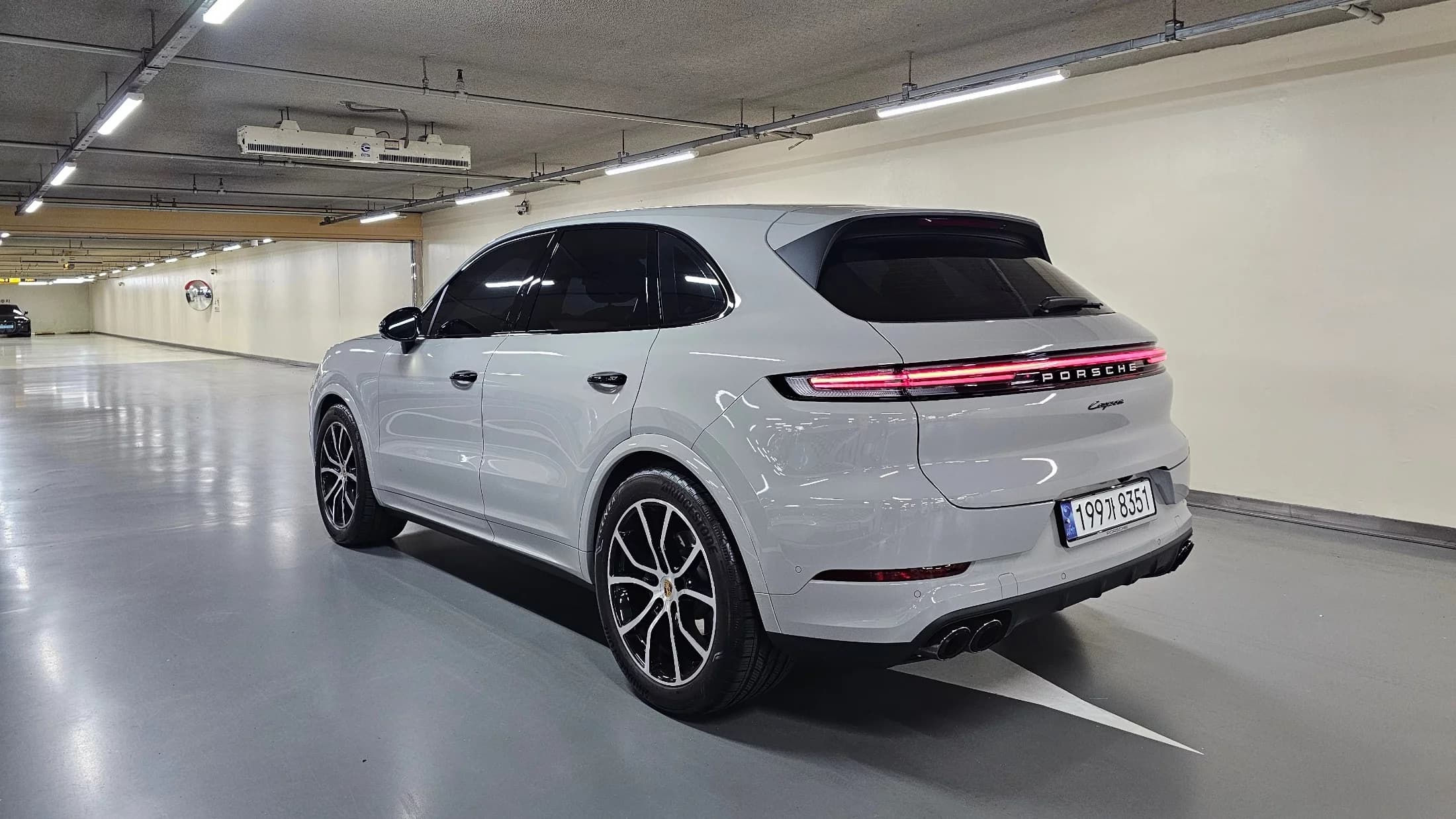 Porsche CAYENNE 3.0, 2023 г. 8970 км. — фото 4