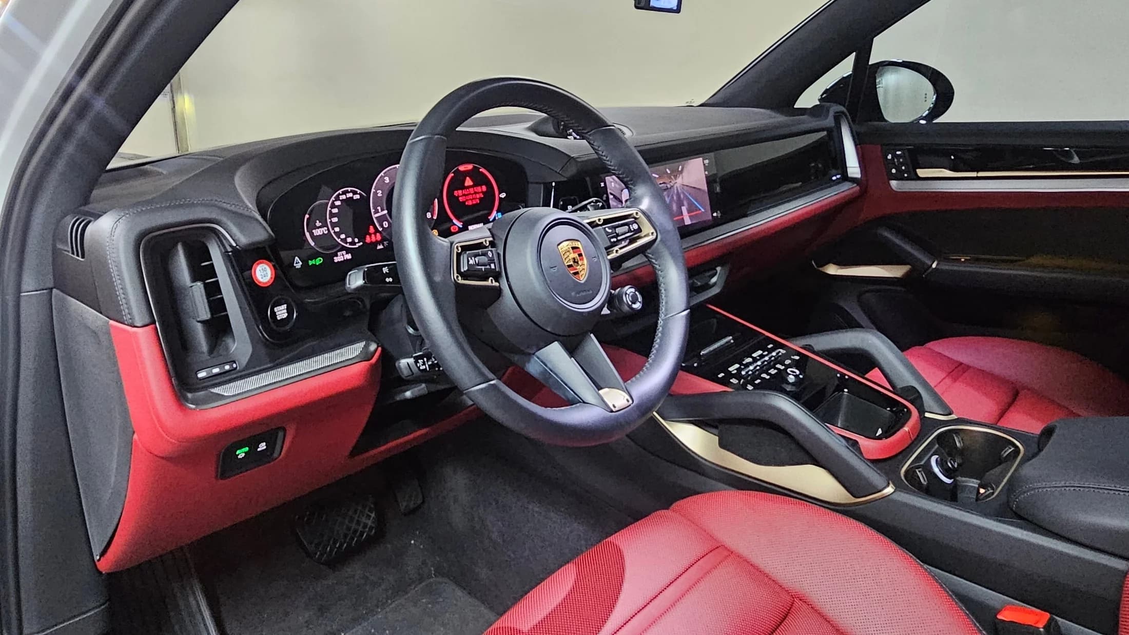 Porsche CAYENNE 3.0, 2023 г. 8970 км. — фото 6