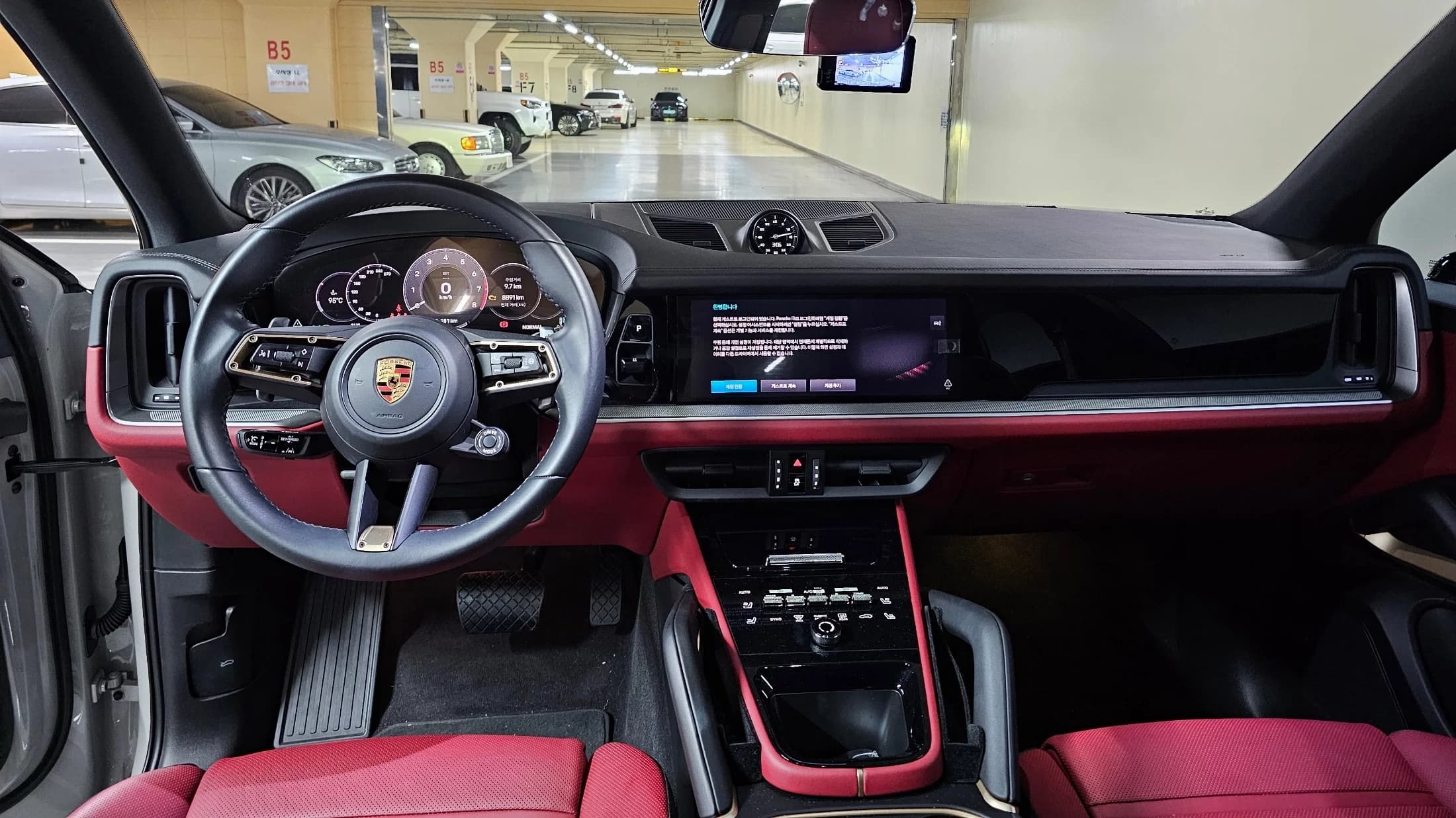 Porsche CAYENNE 3.0, 2023 г. 8970 км. — фото 8