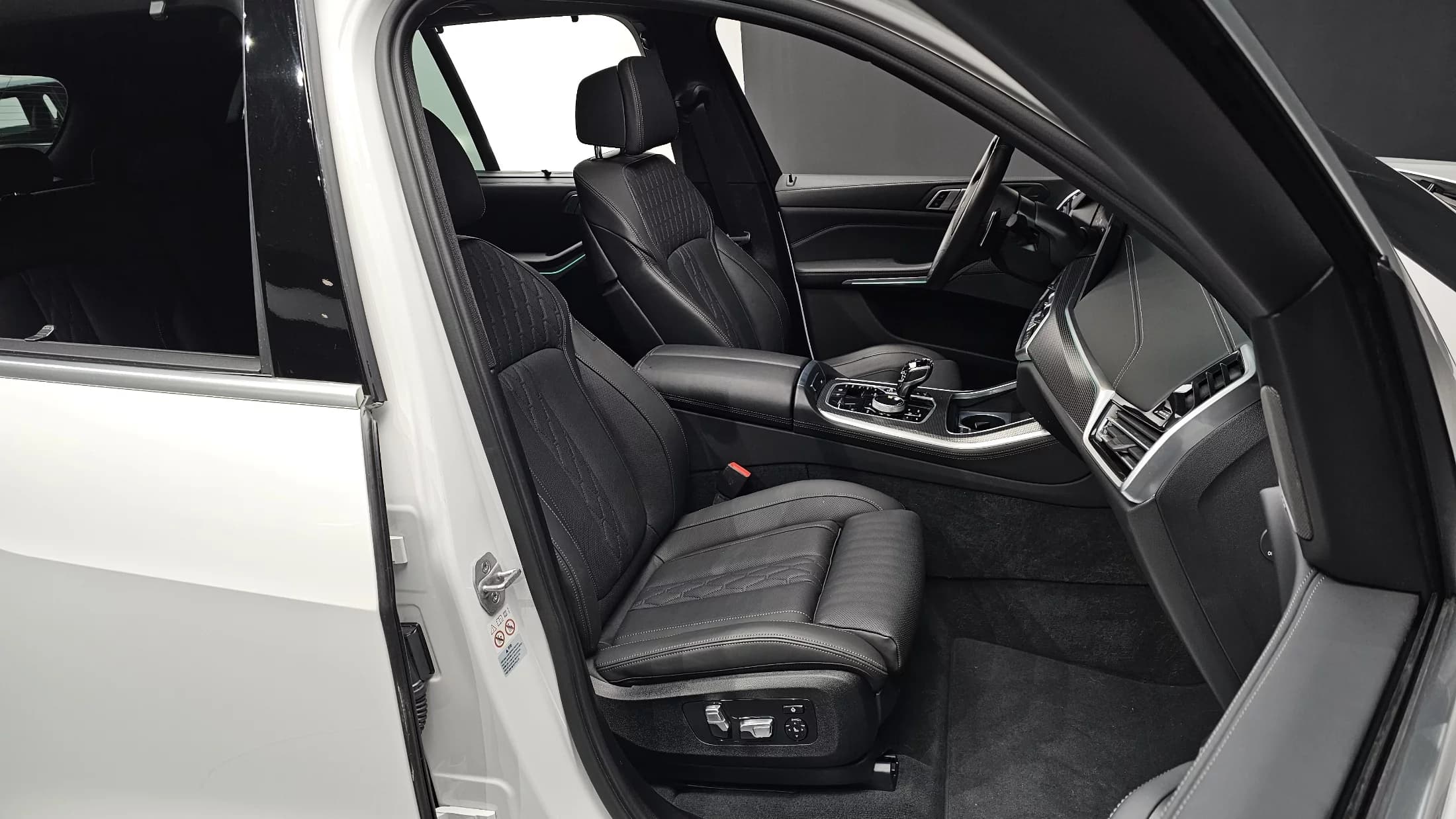BMW X5 xDrive 40i M Sport, 2023 г. 9061 км. — фото 10