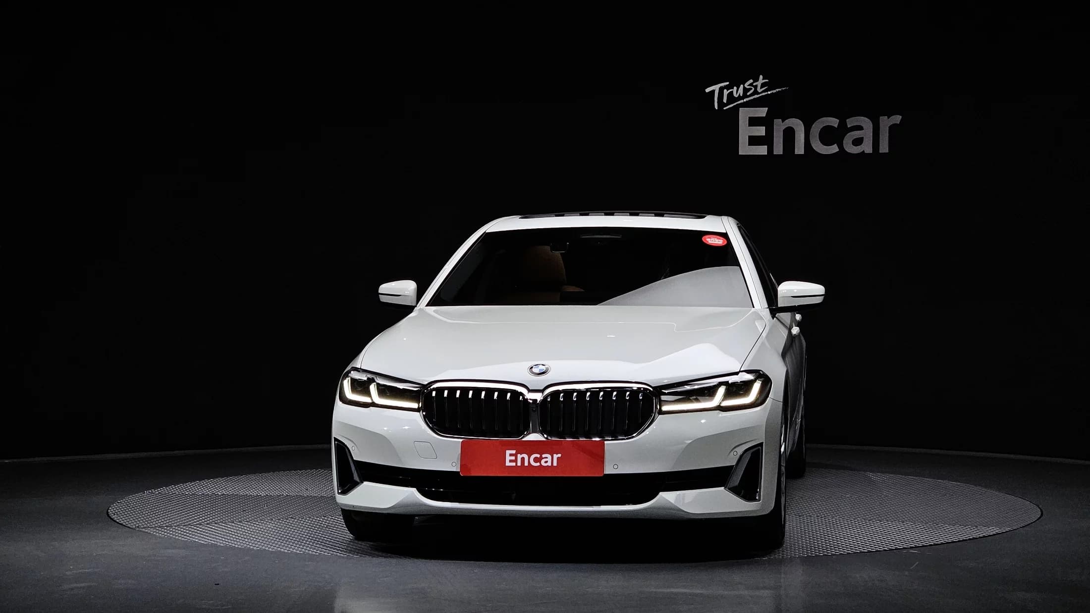BMW 5-Series 520i Luxury, 2021 г. 56044 км. — фото 3