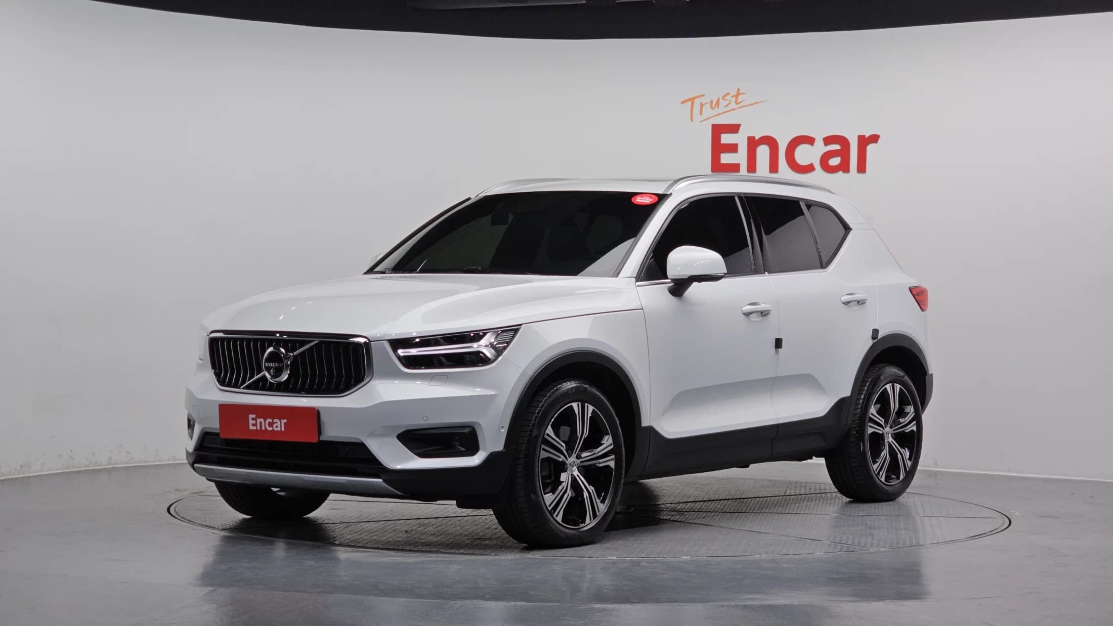 Volvo XC40 B4 Inscription, 2021 г. 31116 км.