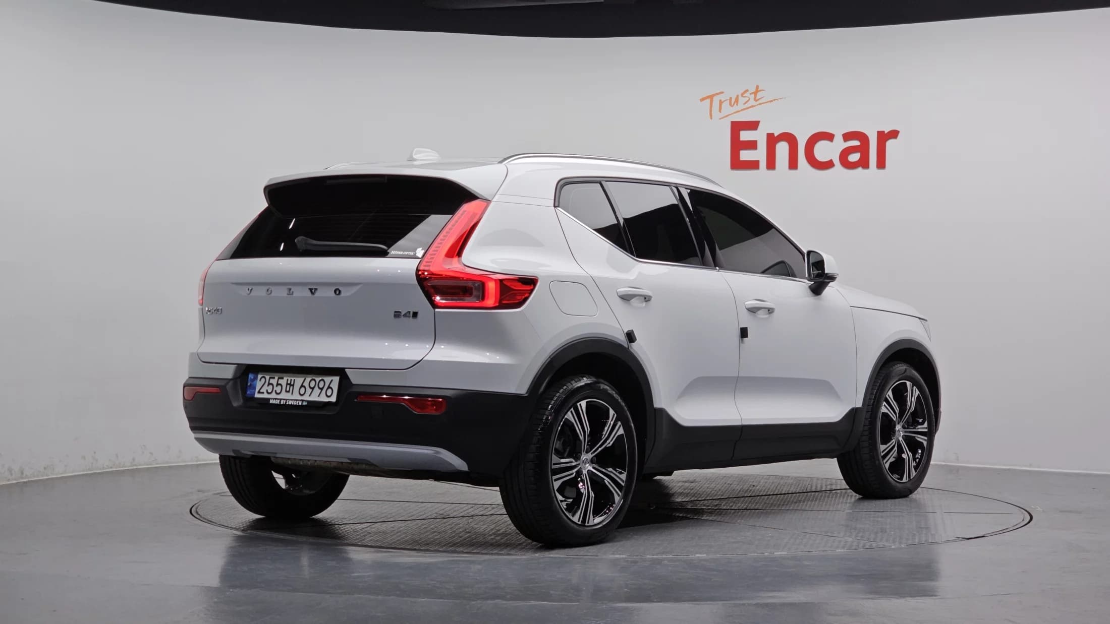 Volvo XC40 B4 Inscription, 2021 г. 31116 км. — фото 2