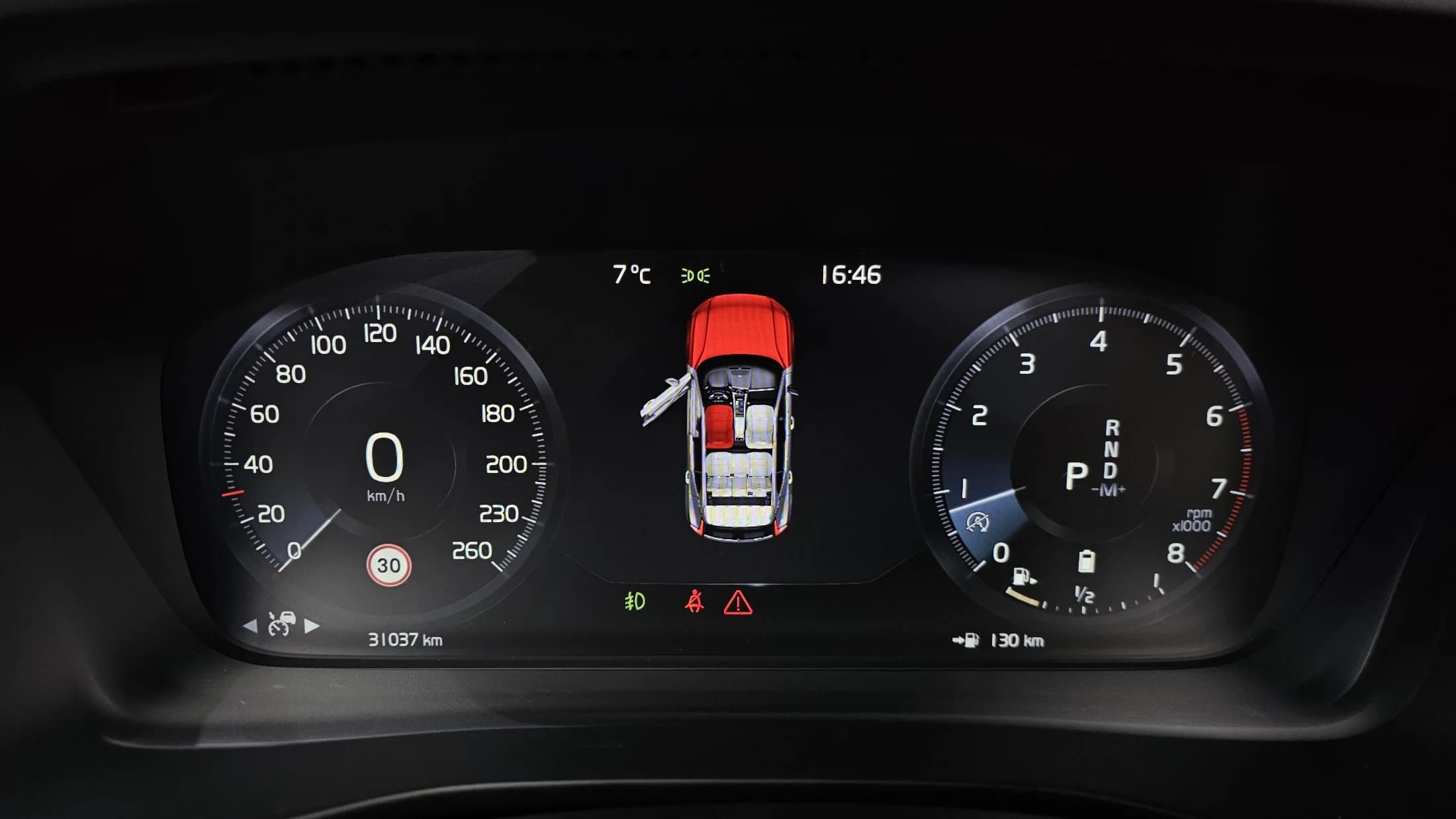 Volvo XC40 B4 Inscription, 2021 г. 31116 км. — фото 8