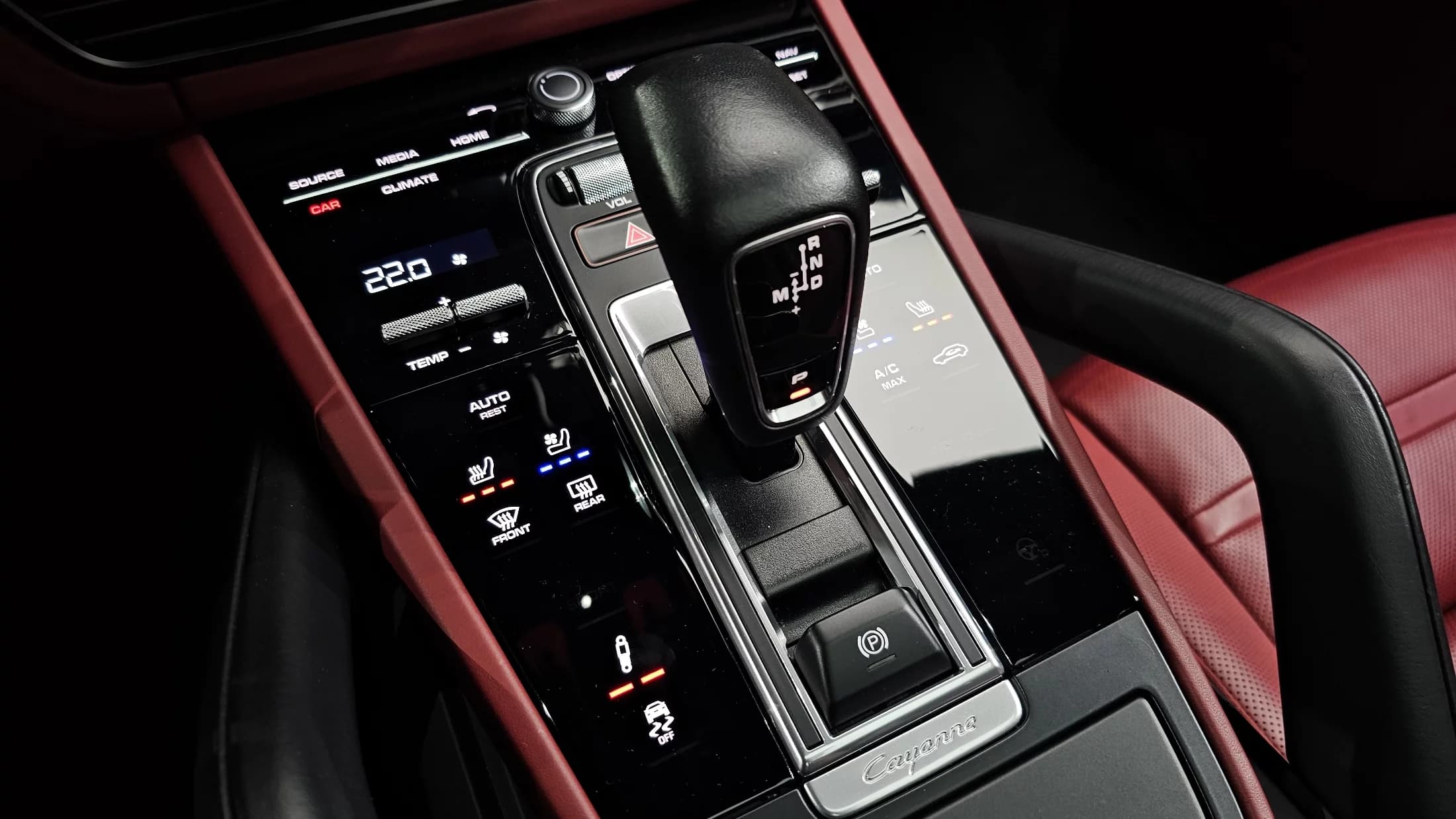 Porsche CAYENNE 3.0 Coupe, 2022 г. 40160 км. — фото 9