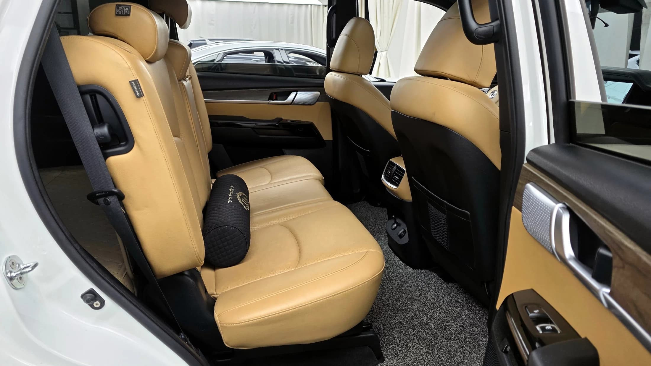 Kia Mohave Diesel 3.0 4WD 5-Seater Platinum, 2021 г. 61465 км. — фото 12