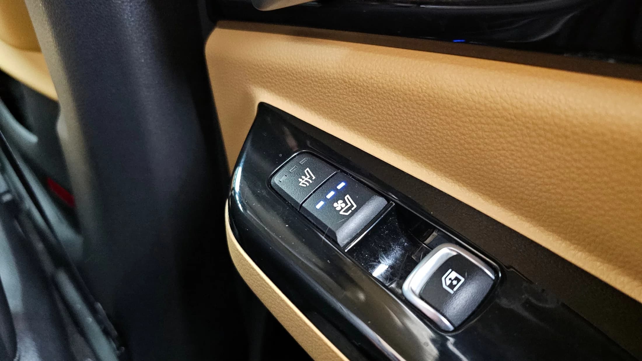 Kia Carnival 9-Seater Signature, 2021 г. 68633 км. — фото 19