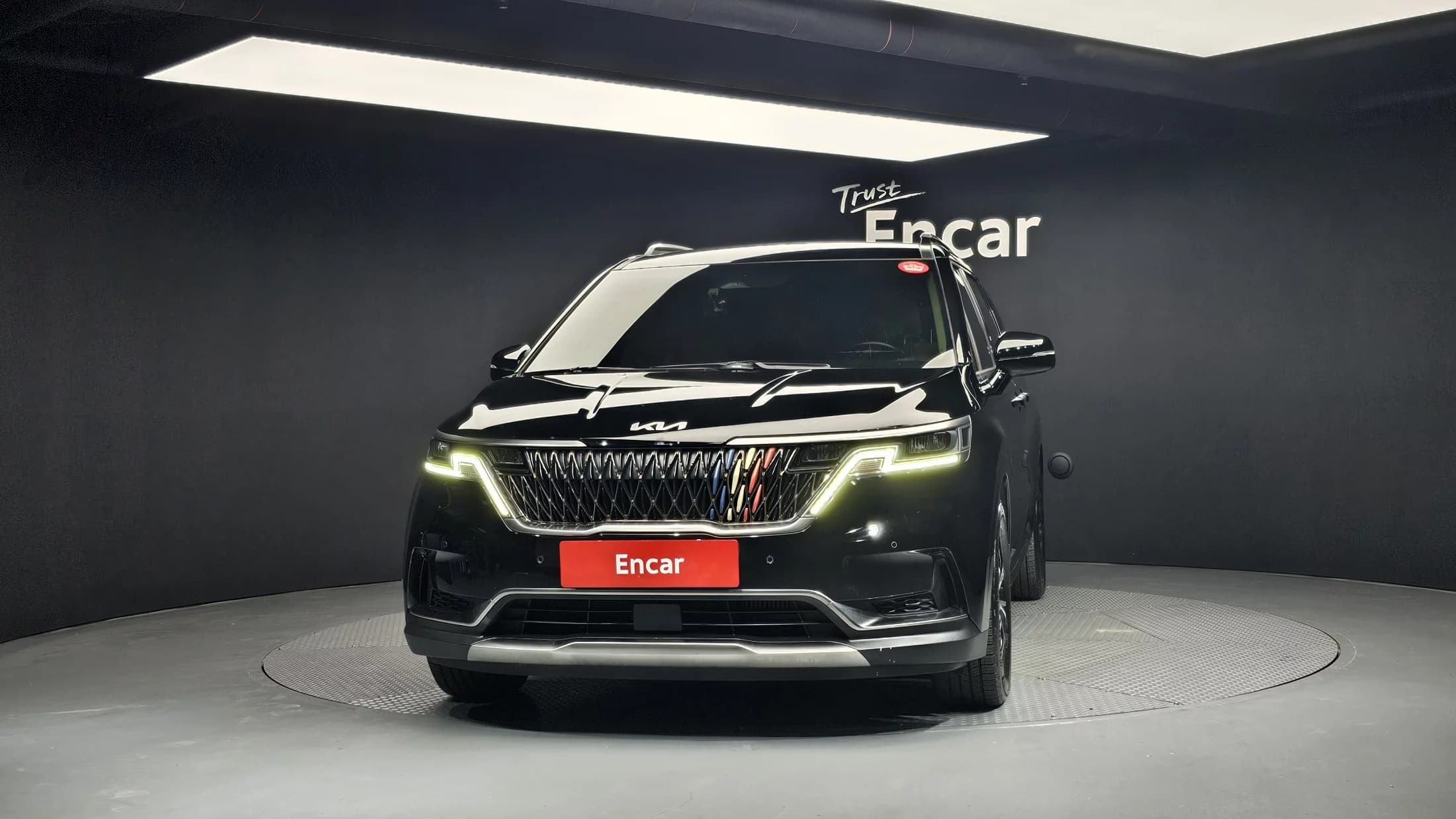 Kia Carnival 9-Seater Signature, 2021 г. 68633 км. — фото 3