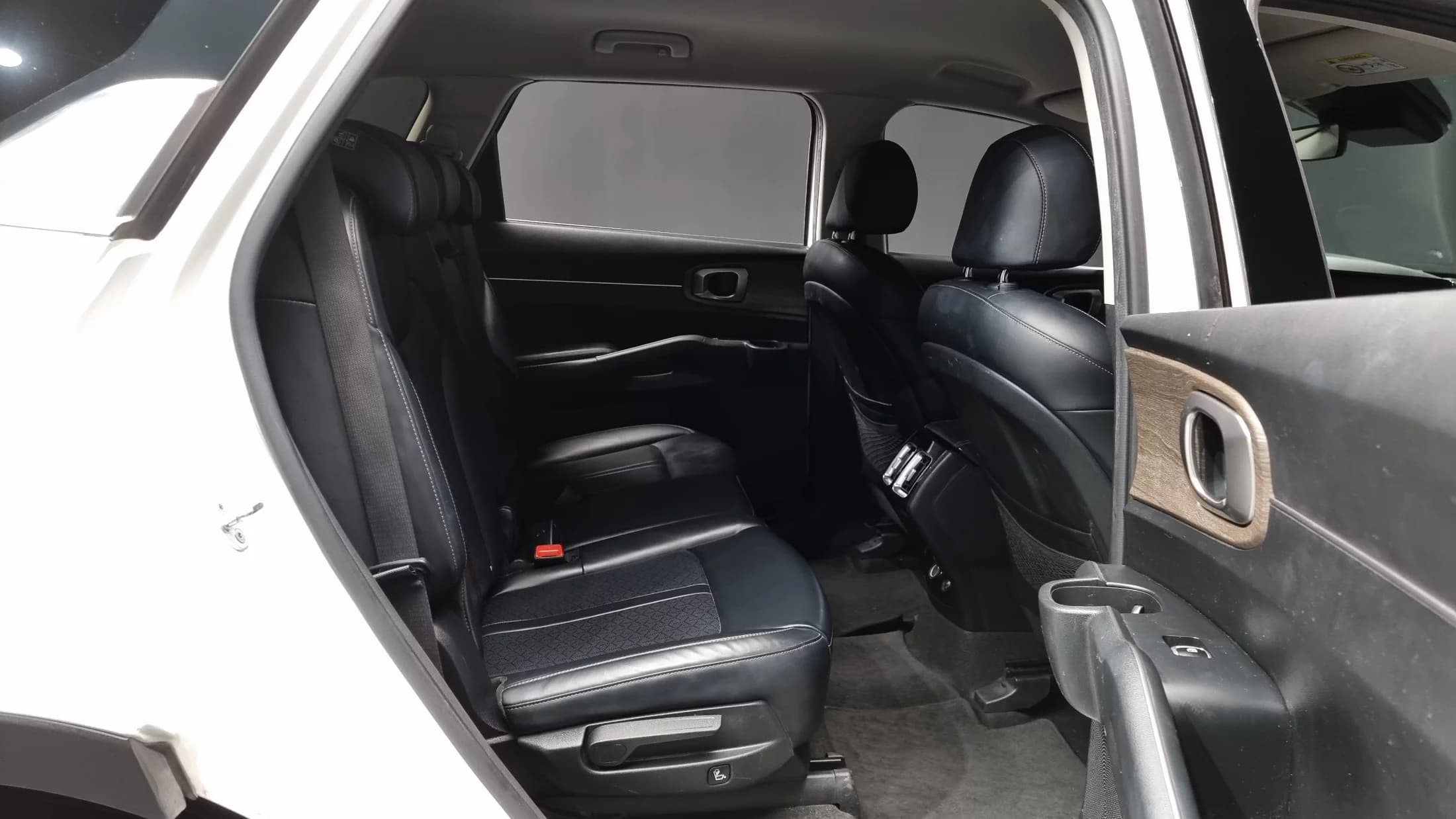 Kia Sorento Gasoline 2.5T 2WD Trendy, 2022 г. 112730 км. — фото 12