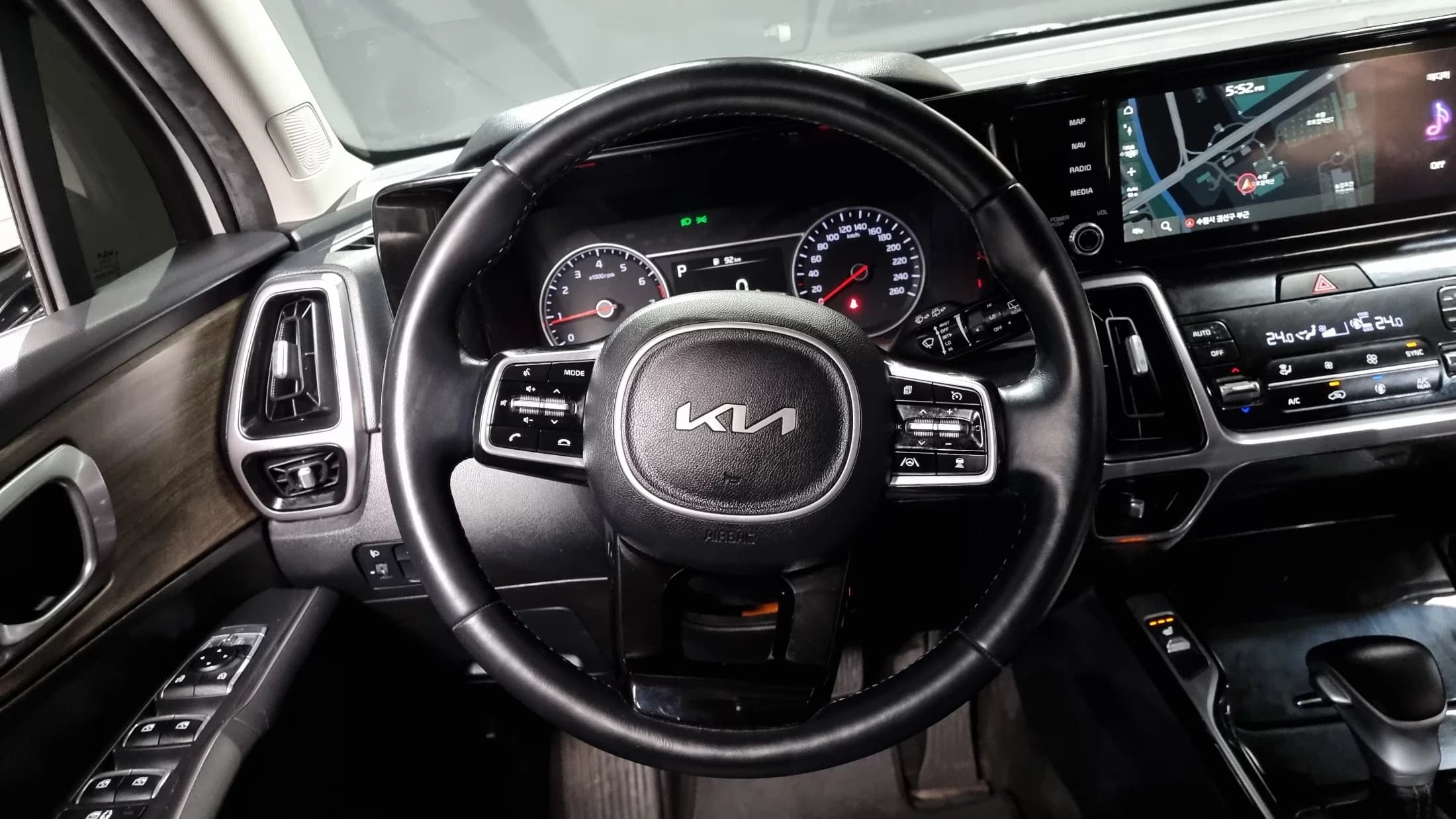 Kia Sorento Gasoline 2.5T 2WD Trendy, 2022 г. 112730 км. — фото 13