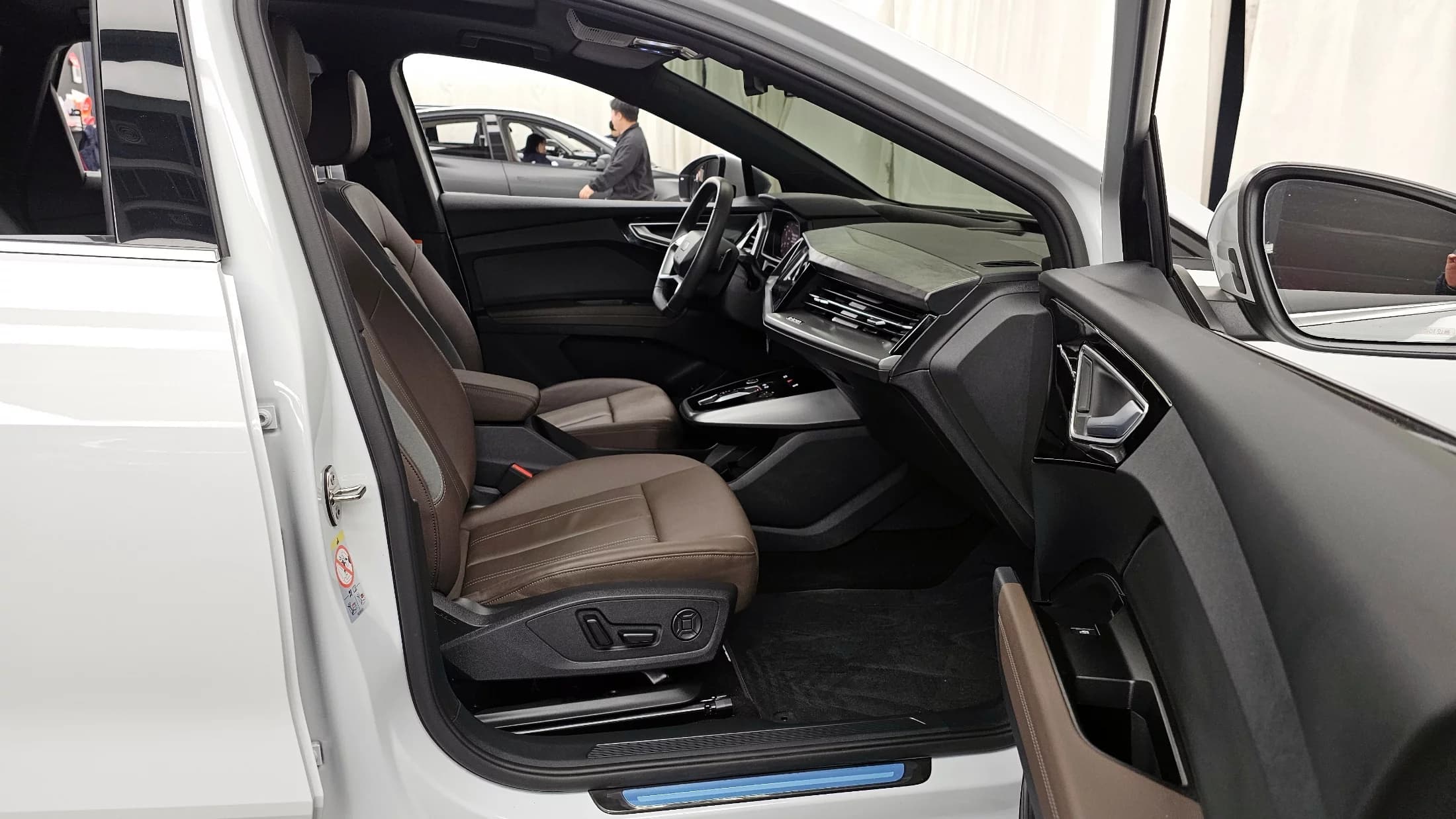 Audi Q4 e-tron 45 Premium, электромобиль, 2025 г. 9132 км. — фото 11