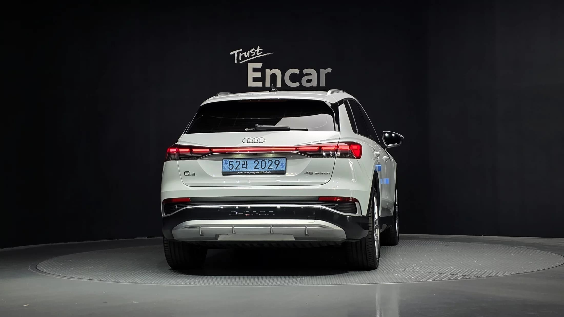 Audi Q4 e-tron 45 Premium, электромобиль, 2025 г. 9132 км. — фото 4