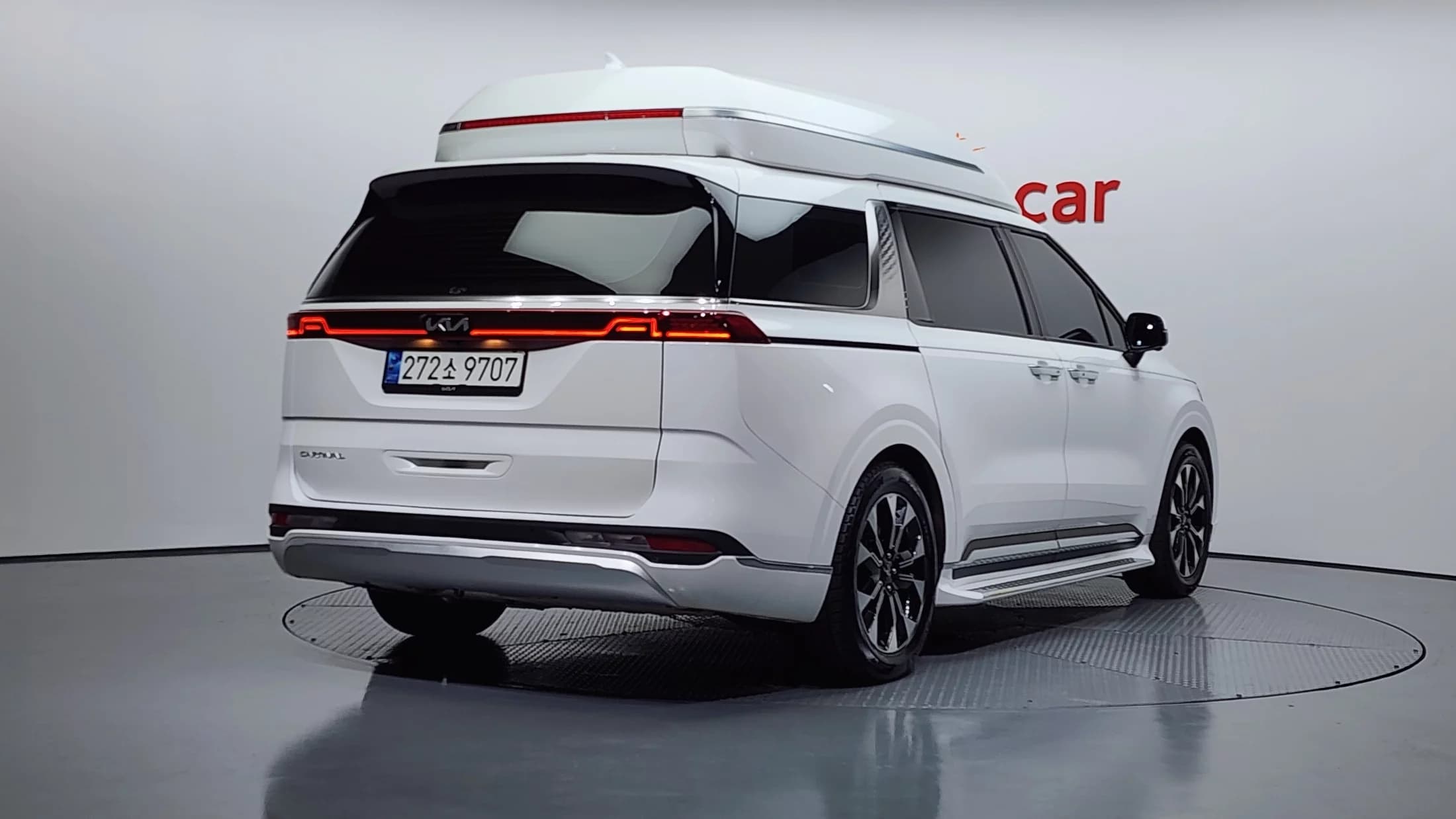 Kia Carnival 7-Seater Hi-Limousine Signature, 2021 г. 35174 км. — фото 2