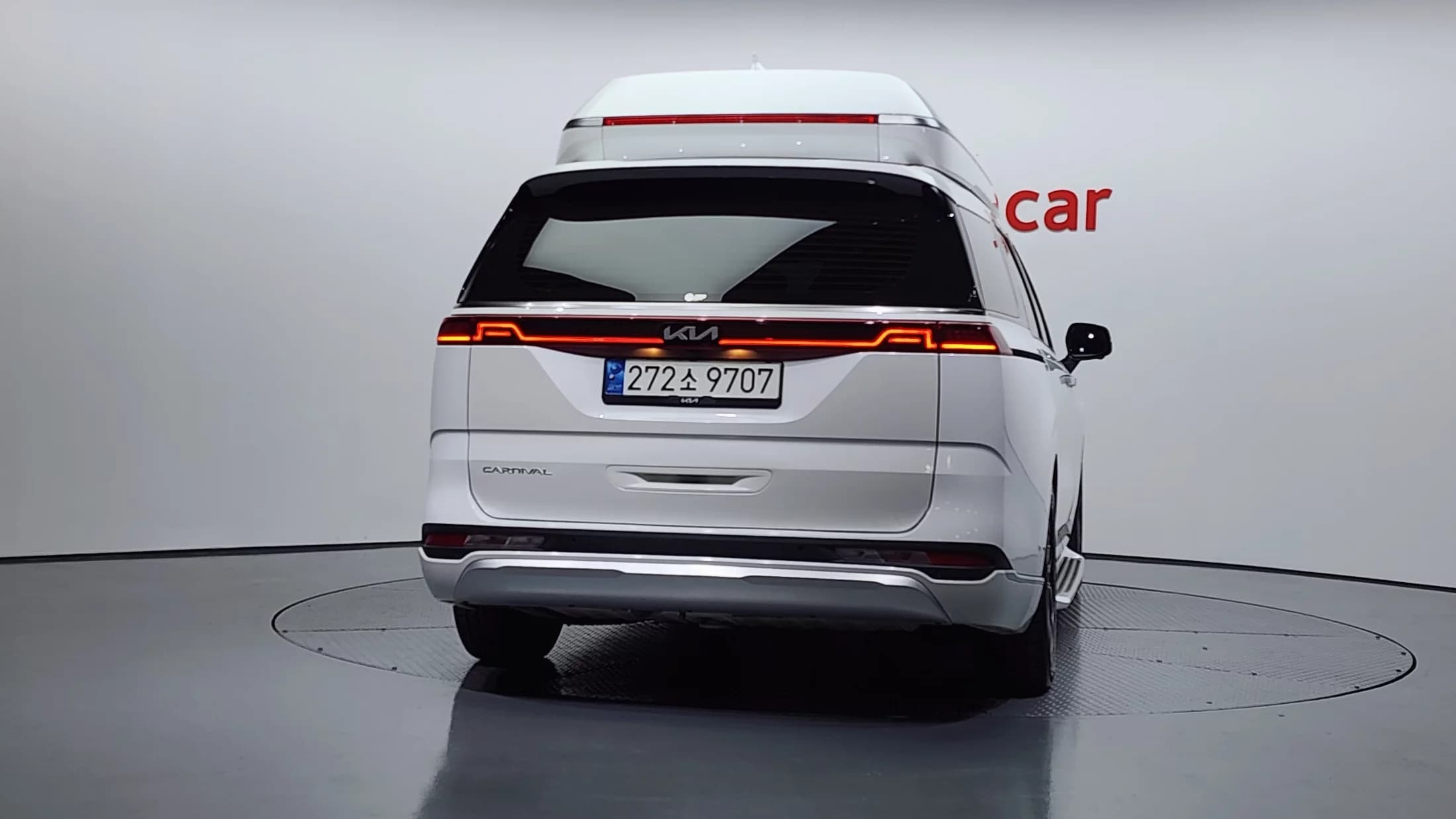 Kia Carnival 7-Seater Hi-Limousine Signature, 2021 г. 35174 км. — фото 4