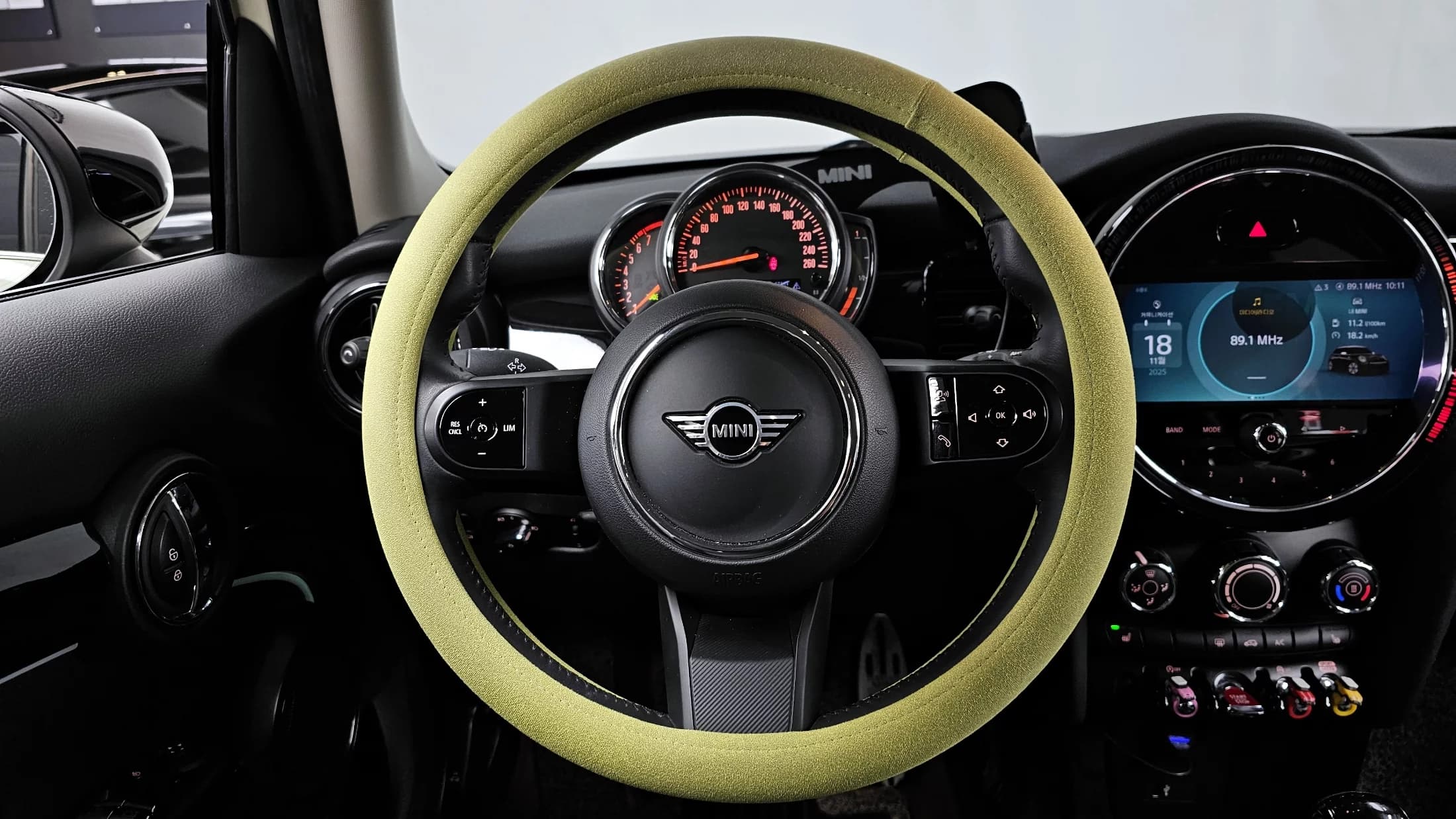 MINI Cooper 5Door Classic Third Generation, 2022 г. 29388 км. — фото 13